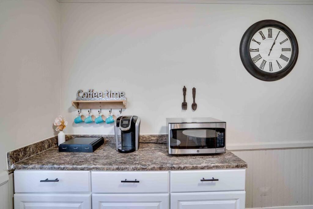 Apartment Cozy 1 Bed Historic Elmwood Park-centennial House Columbia