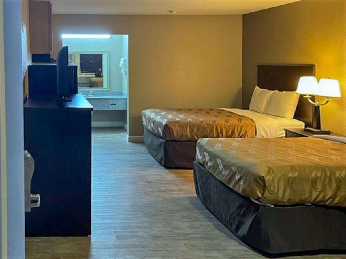 Hotel Suburban - Harbison 2*