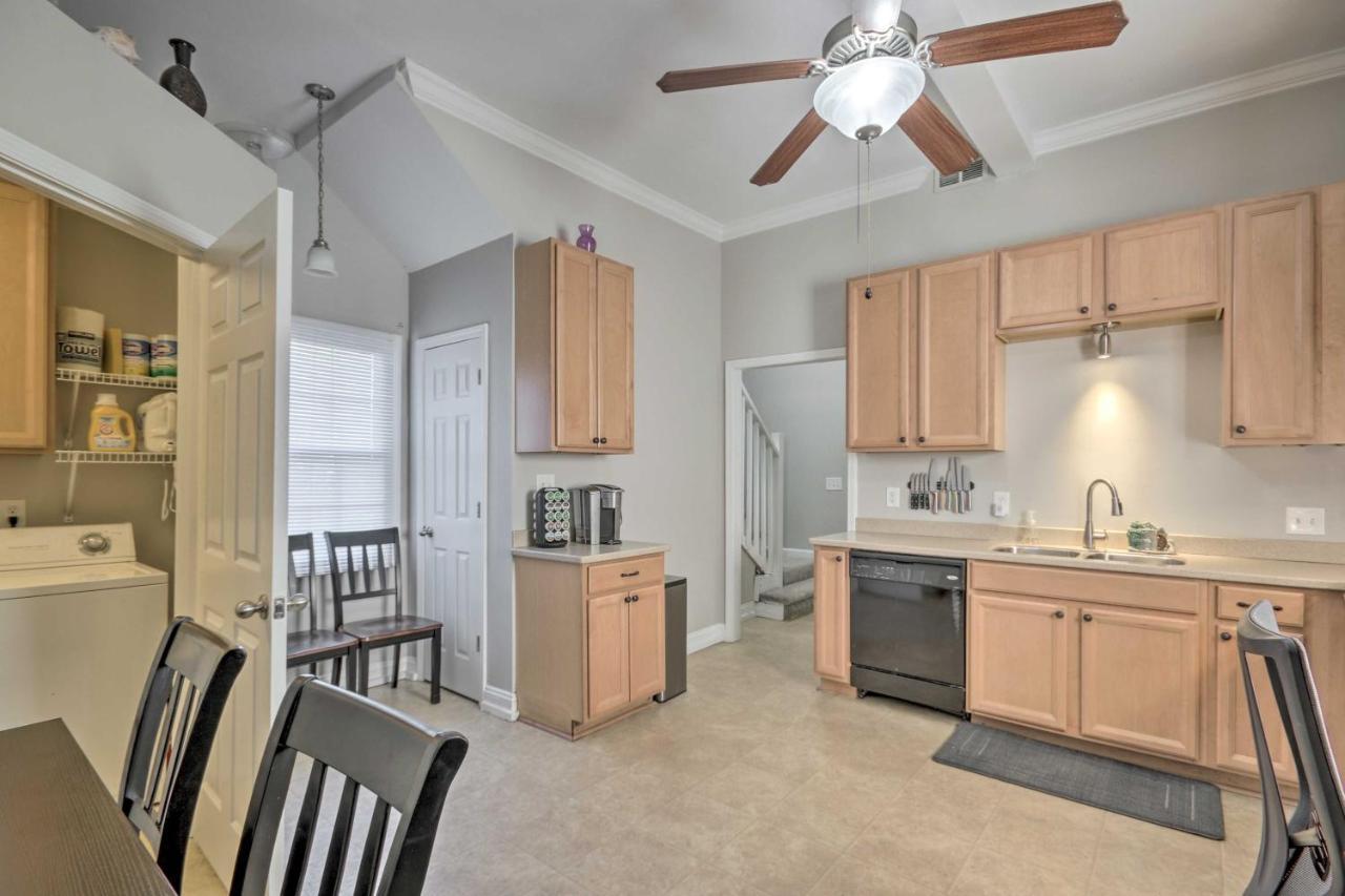 Holiday home With Spacious Yard Less Than 2 Mi To Dtwn