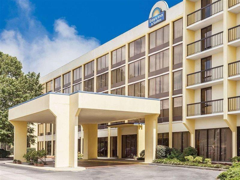 Days & By Wyndham Se Ft Jackson Hotel Columbia