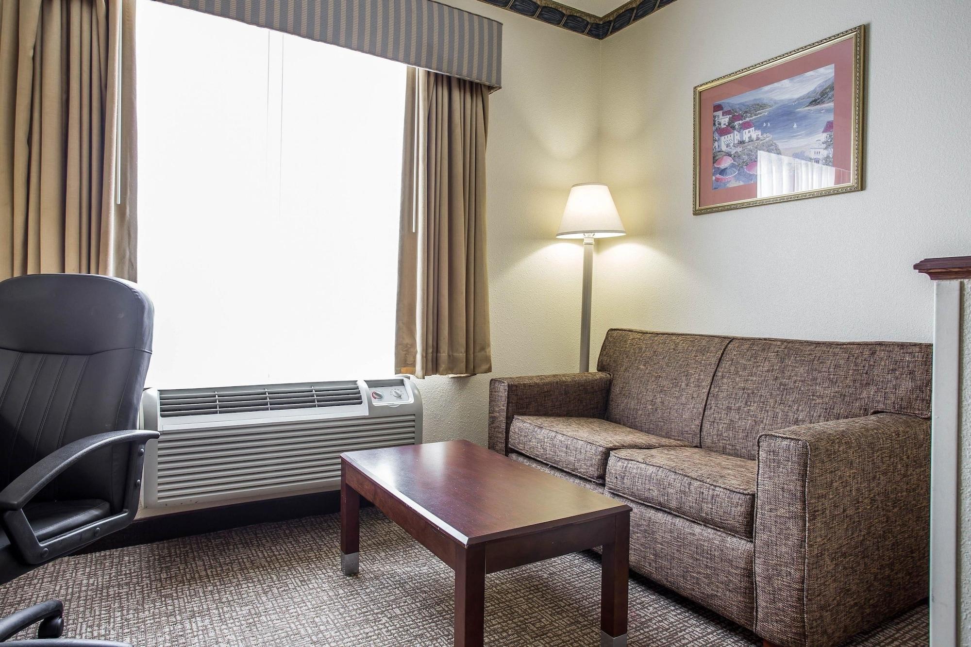 Comfort & Ftjackson Maingate Hotel