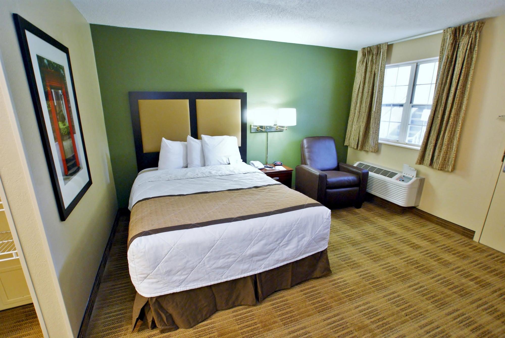 Extended America - - West - Interstate 126 Hotel 2*