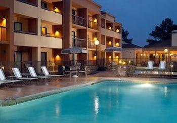 Baymont By Wyndham Northwest Hotel