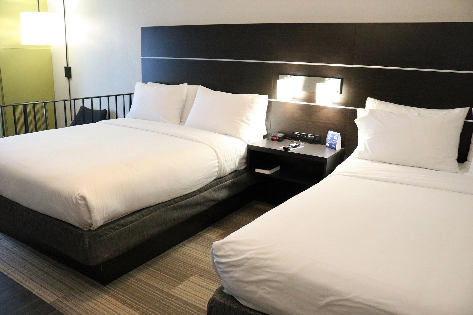 Holiday Express & Columbia-fort Jackson By Ihg Hotel
