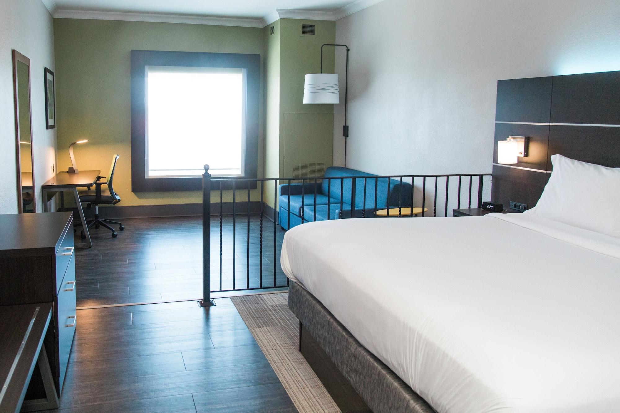 Holiday Express & Columbia-fort Jackson By Ihg Columbia