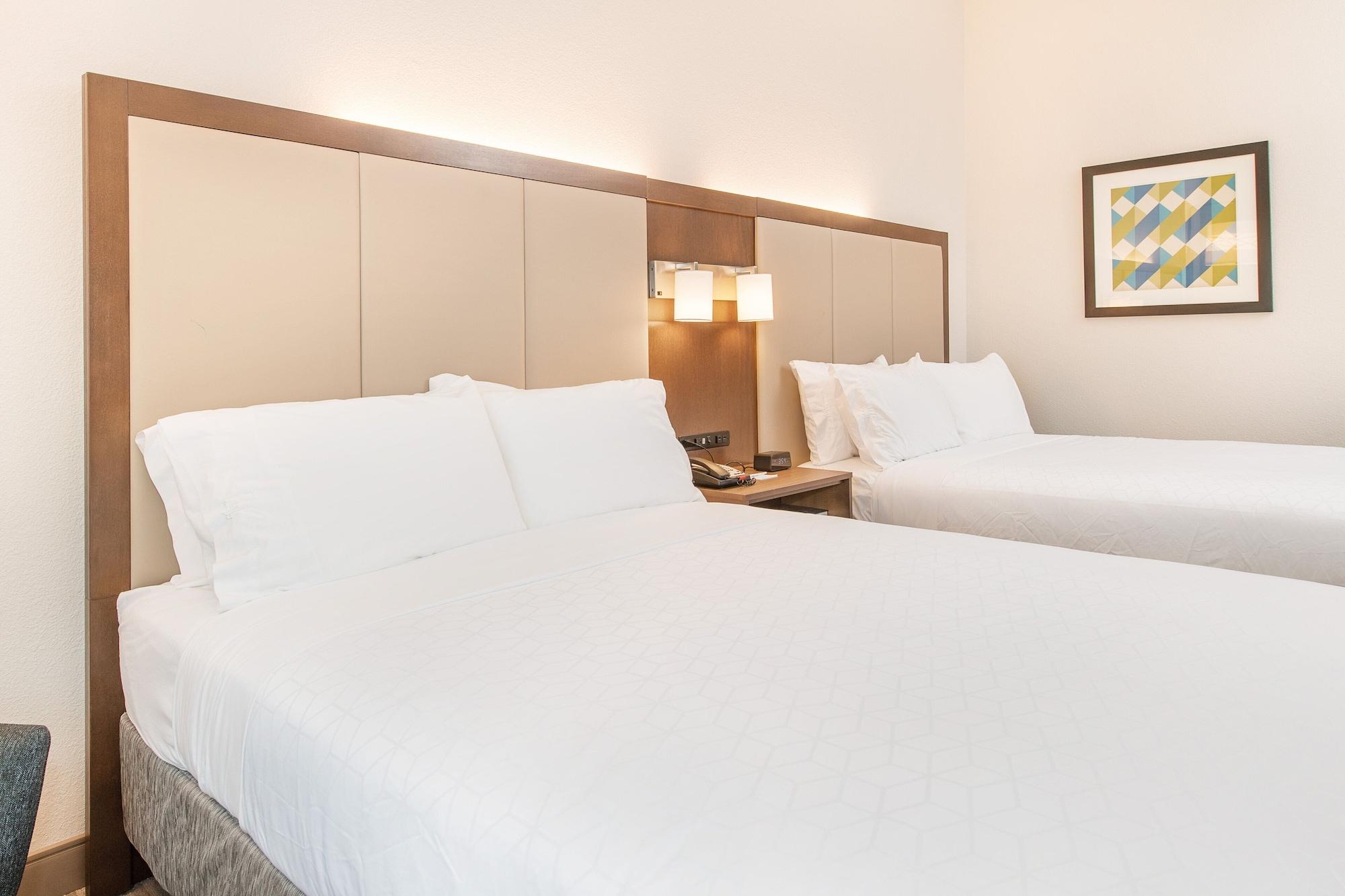 Hotel Express & Columbia-i-26 @ Harbison Blvd By Ihg