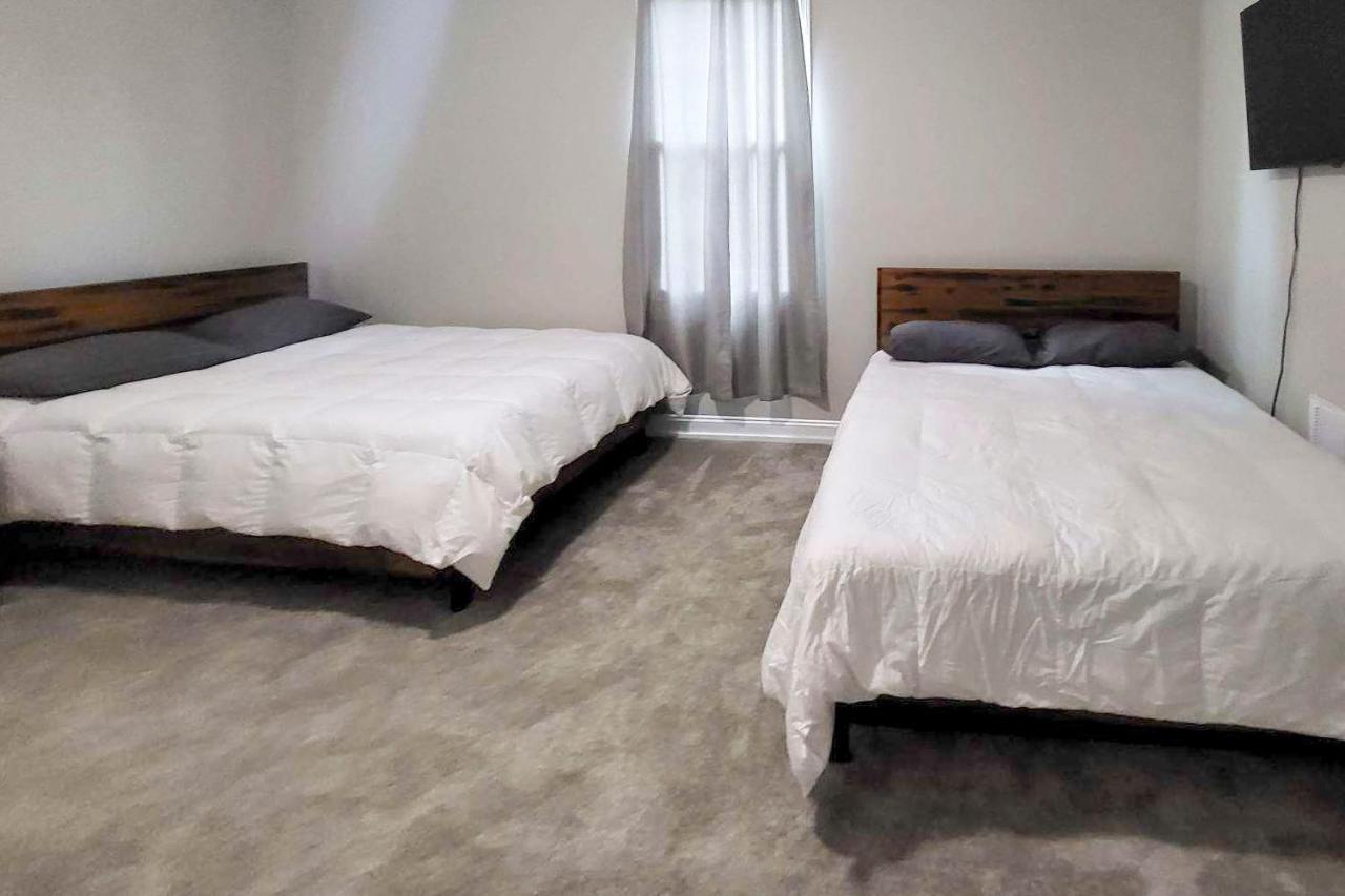 With Spacious Yard Less Than 2 Mi To Dtwn Holiday home Columbia