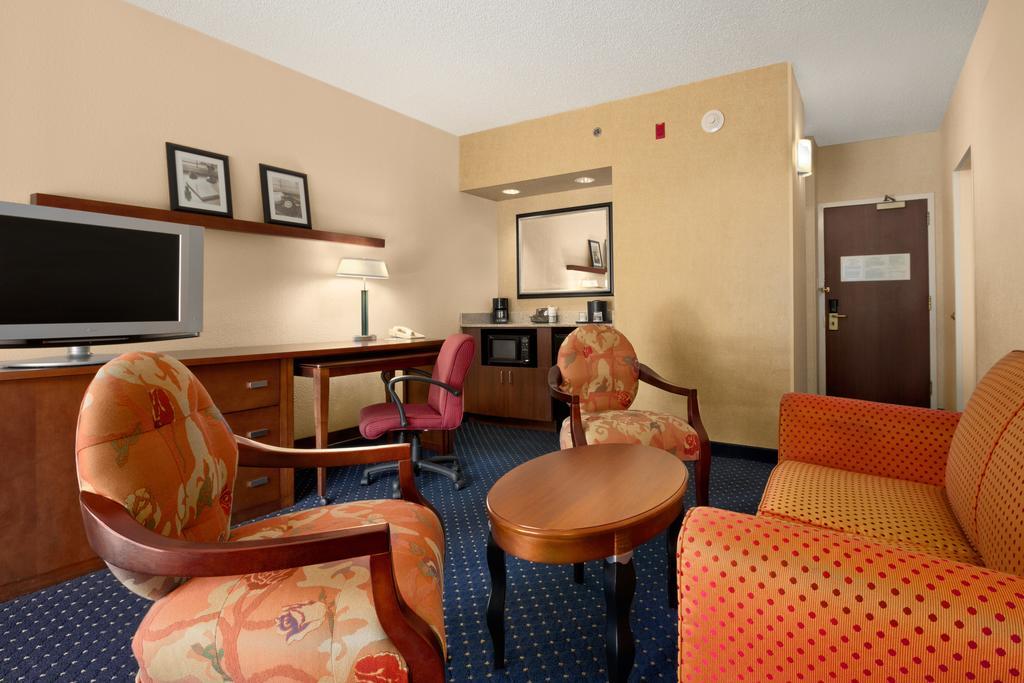 Hotel Baymont By Wyndham Northwest 3*