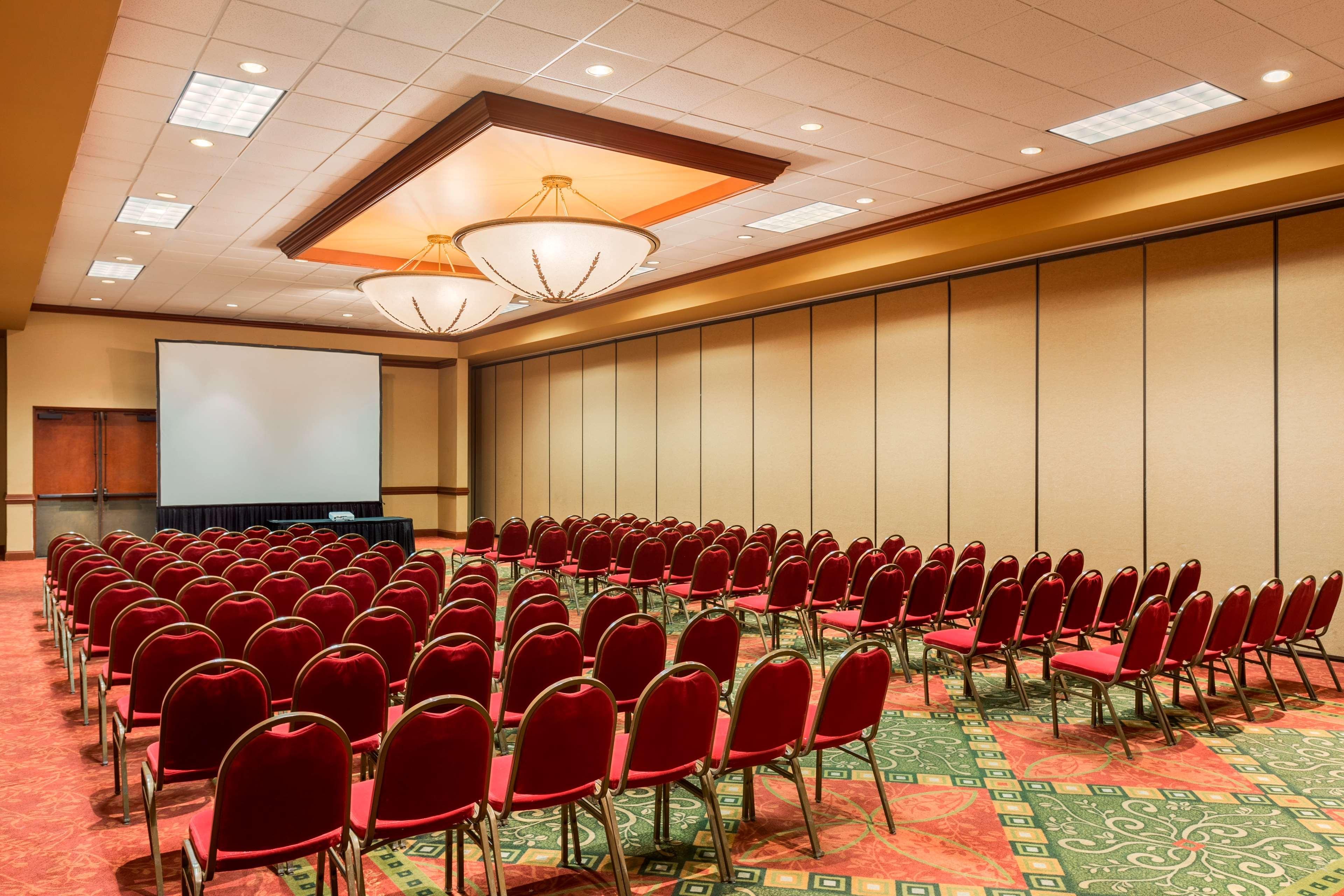 Hotel Embassy By Hilton Greystone Columbia