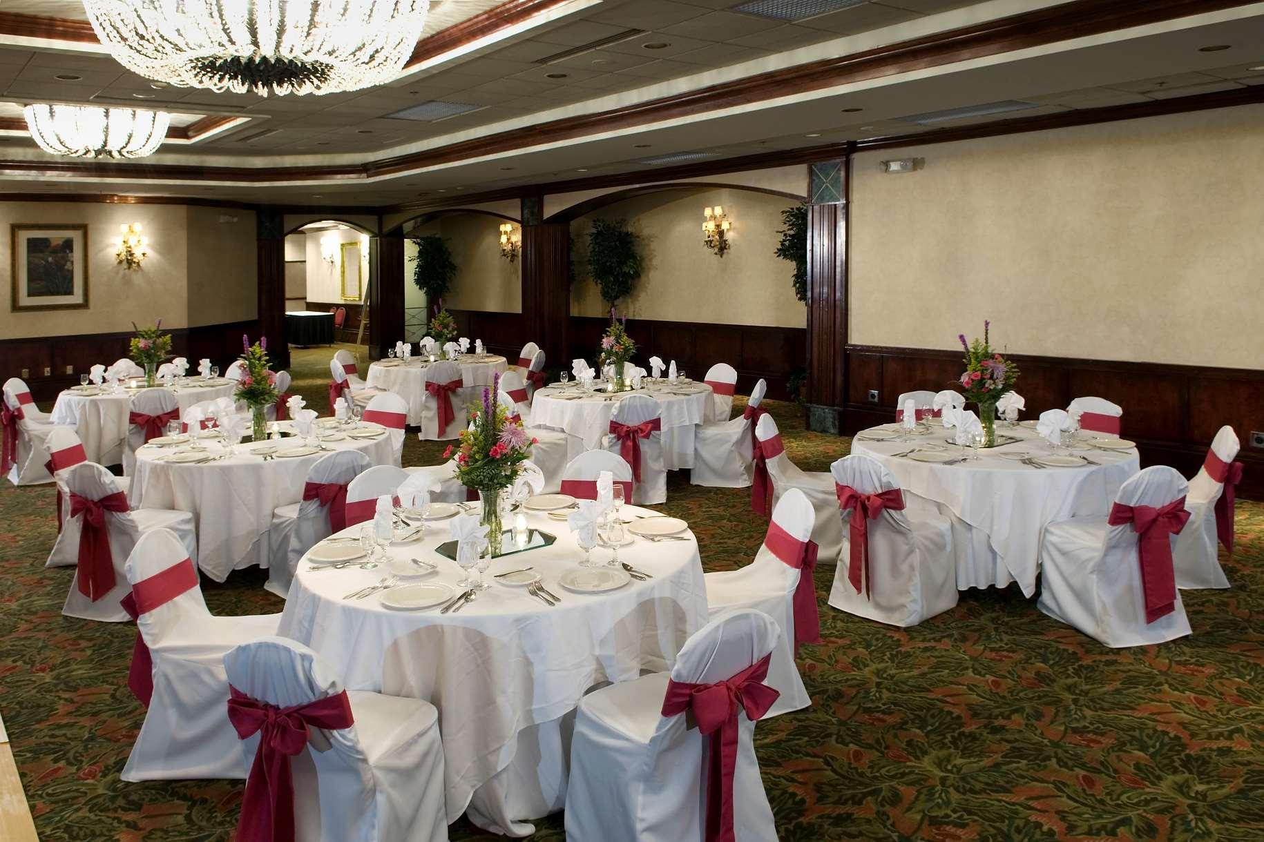 Hotel Embassy By Hilton Greystone Columbia