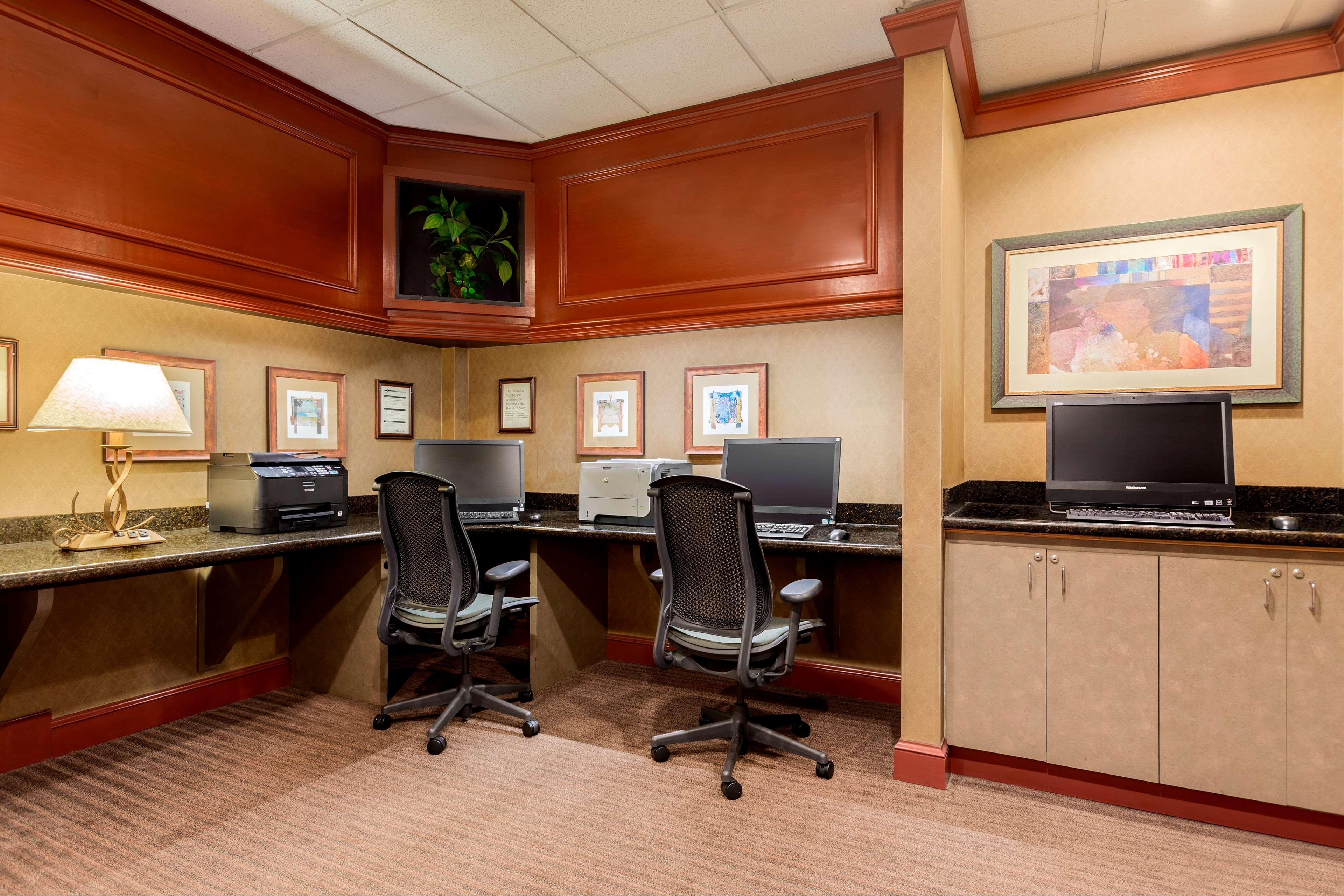Embassy By Hilton Greystone 4* Columbia