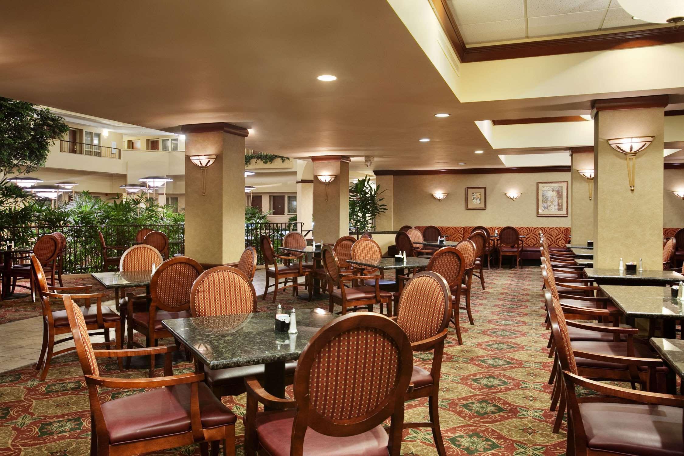 Hotel Embassy By Hilton Greystone 4*
