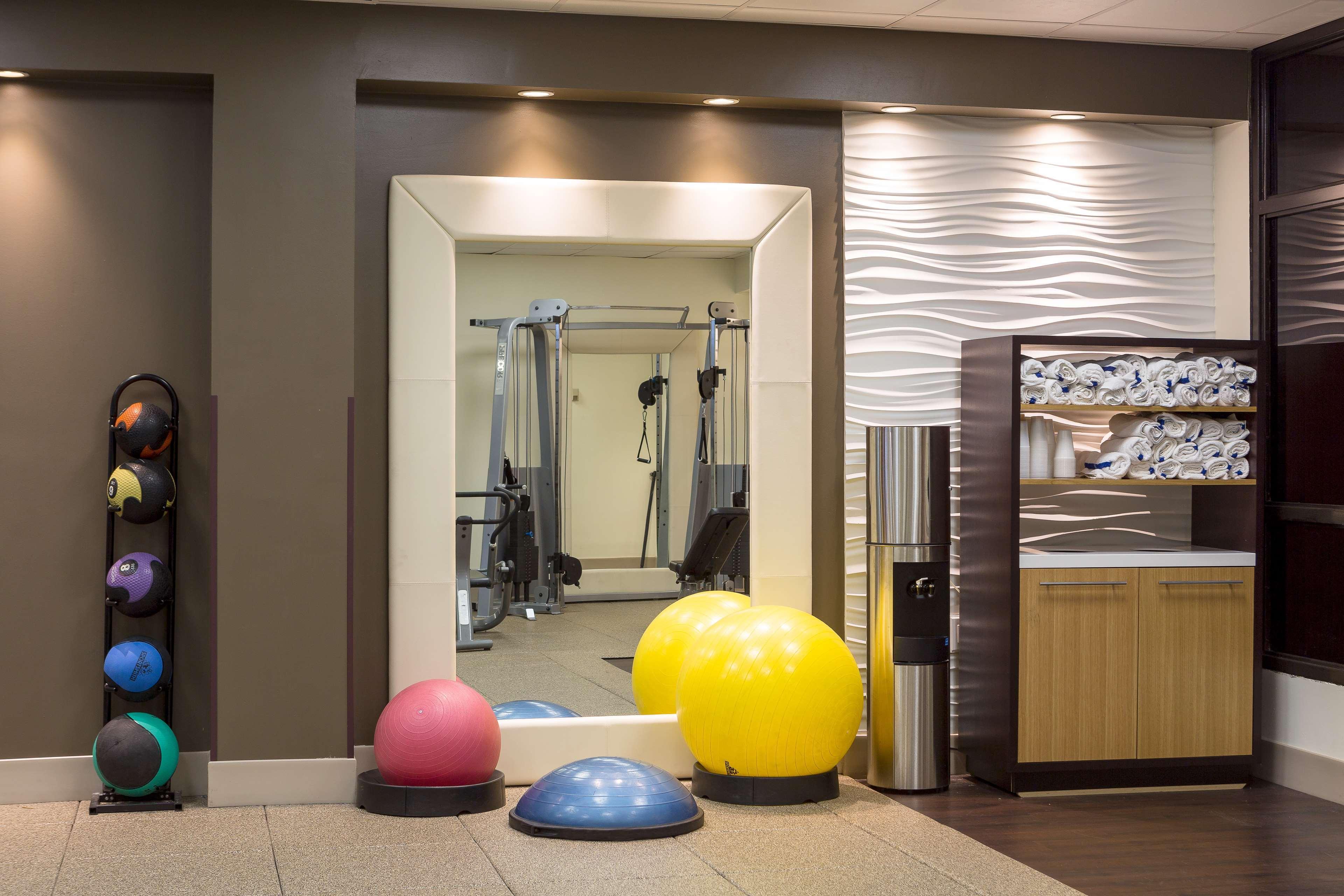 Hotel Embassy By Hilton Greystone 4*