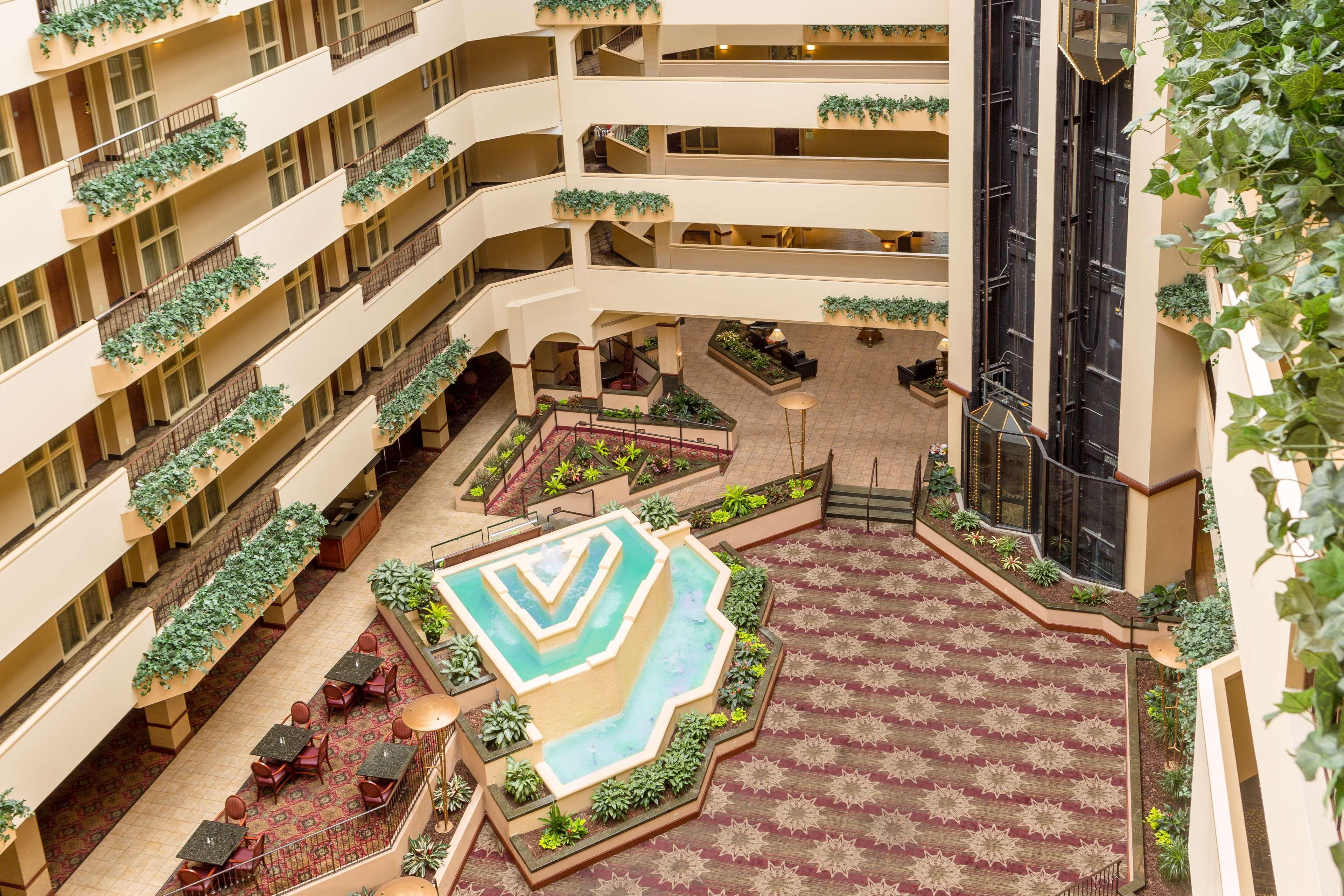 Embassy By Hilton Greystone 4* Columbia