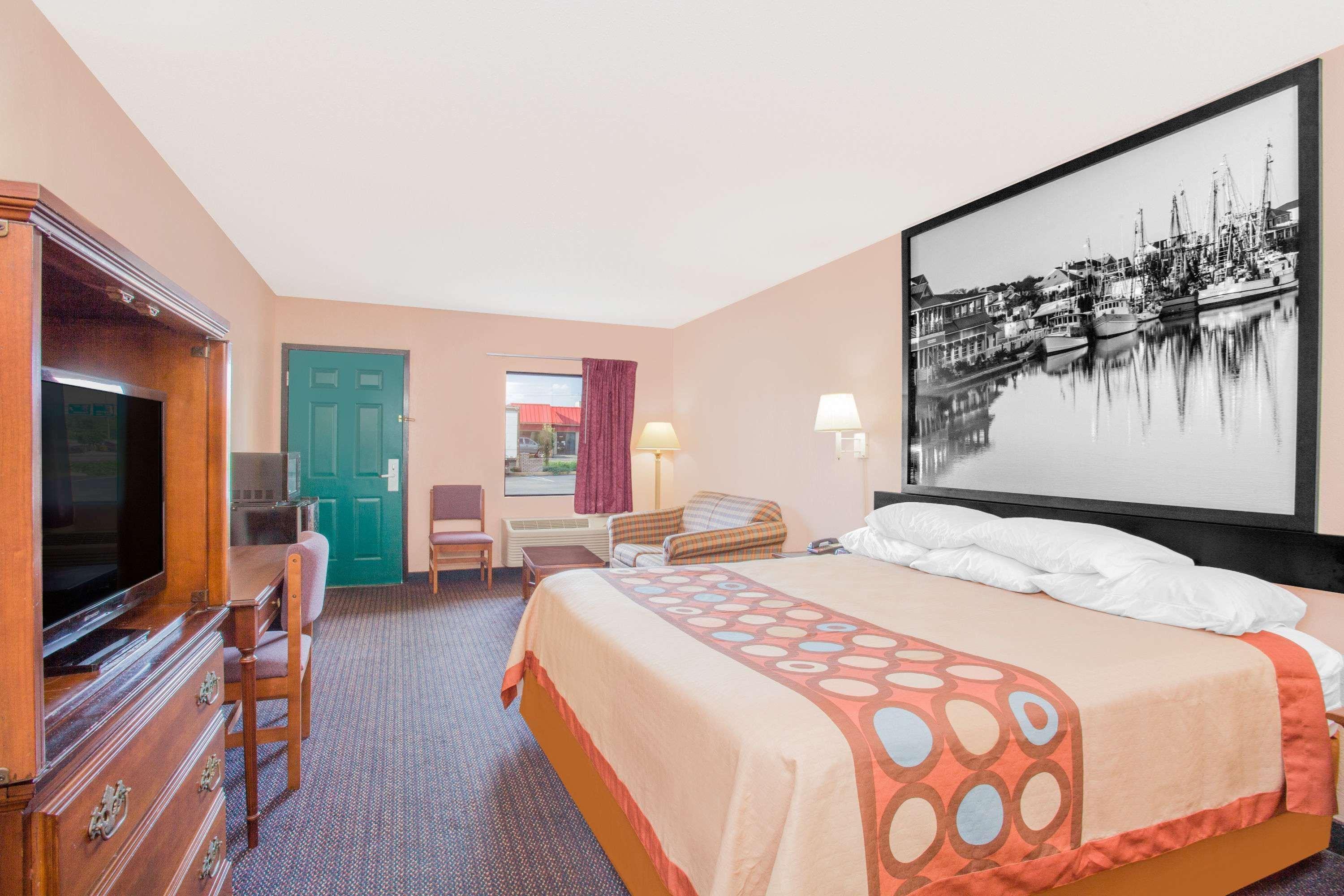 Motel Super 8 By Wyndham 2*