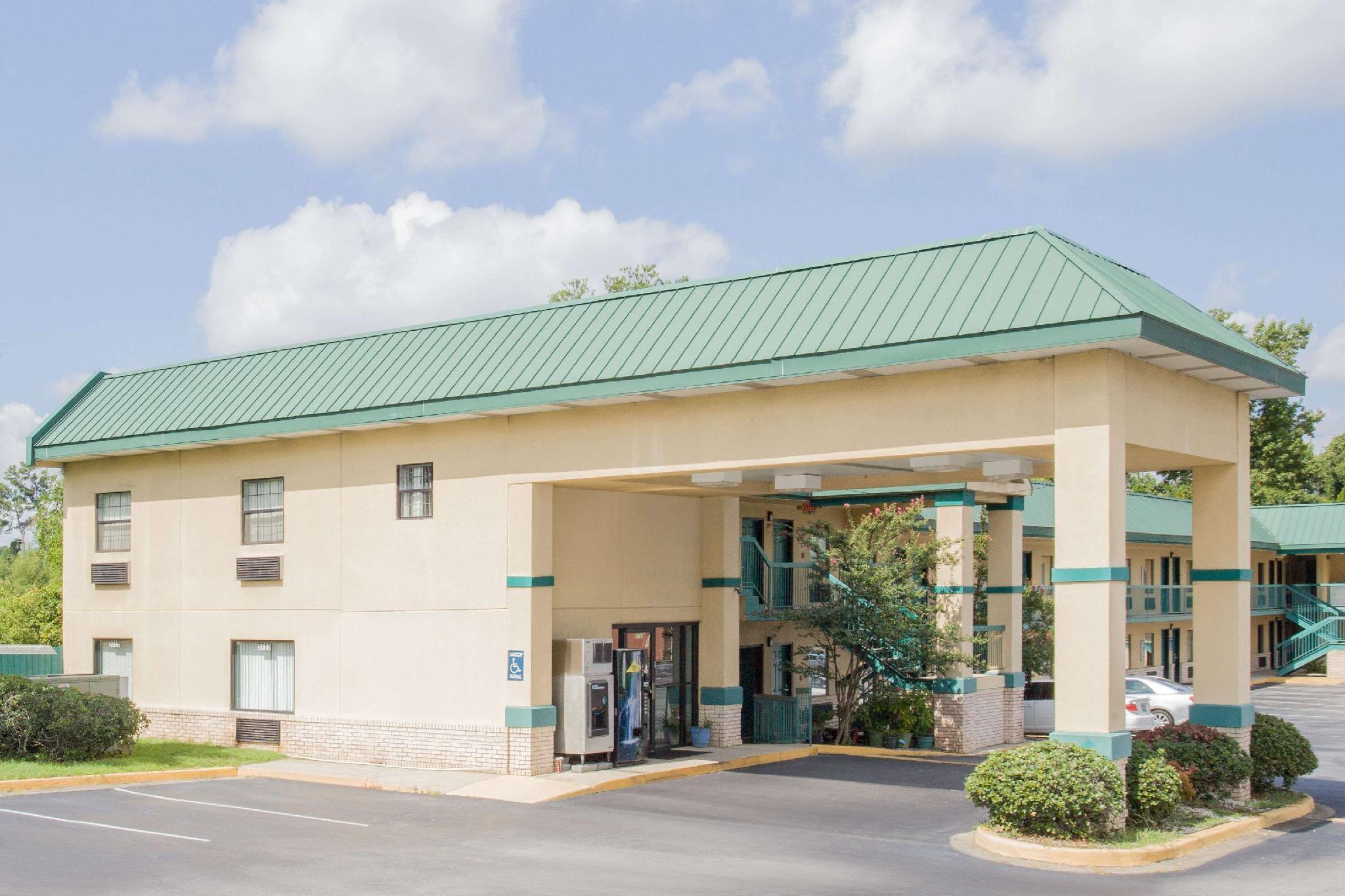 Super 8 By Wyndham 2*