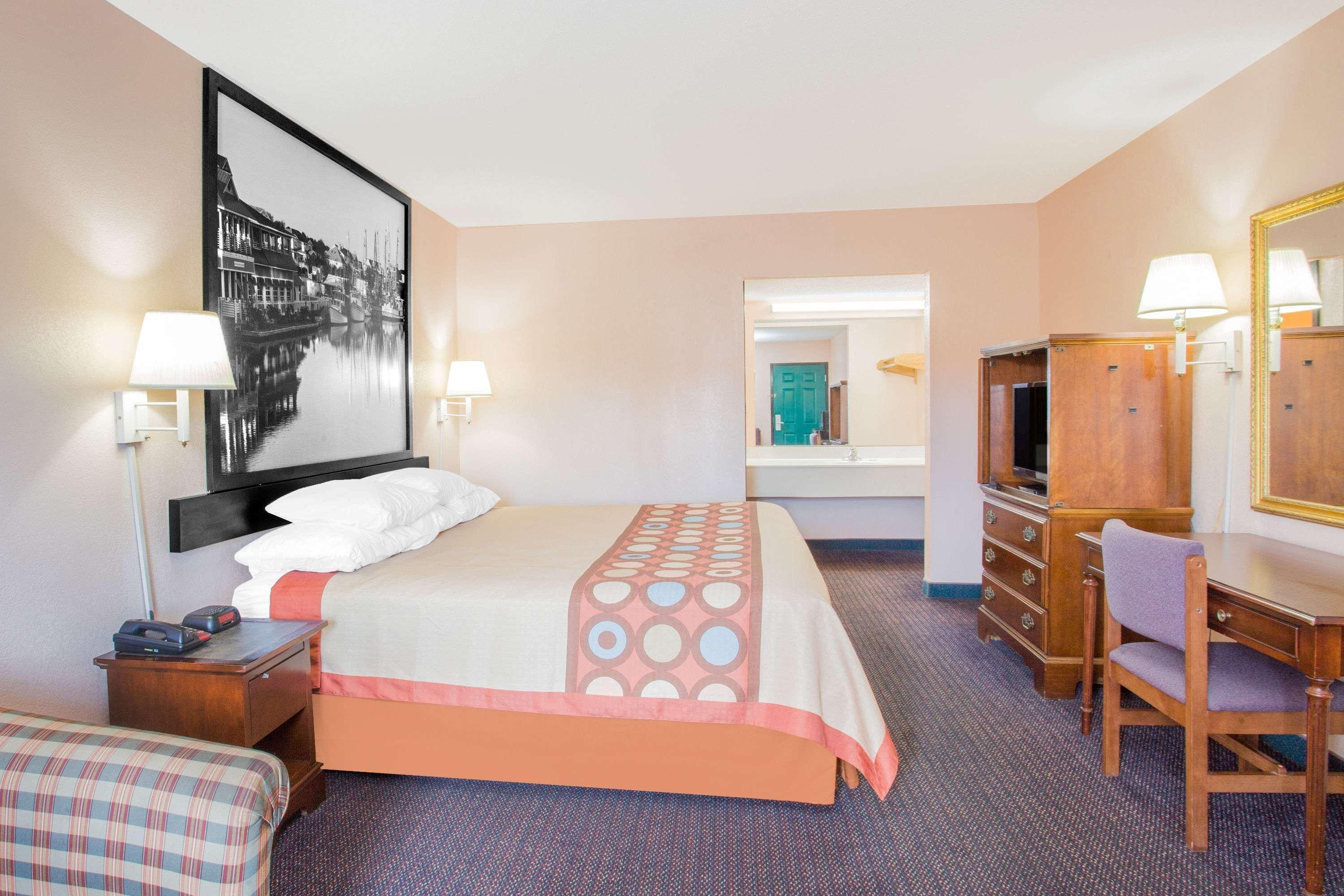 Super 8 By Wyndham Motel Columbia