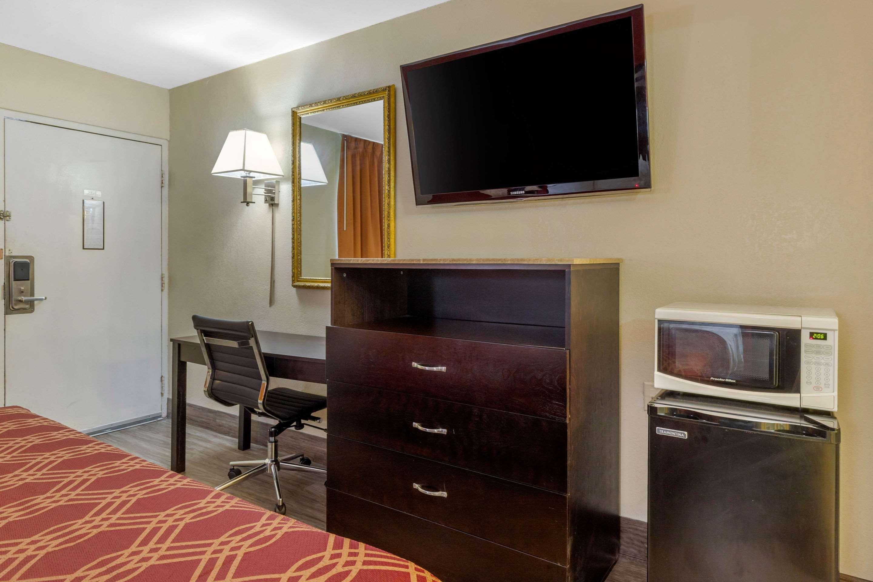 Hotel Econo Jackson Columbia