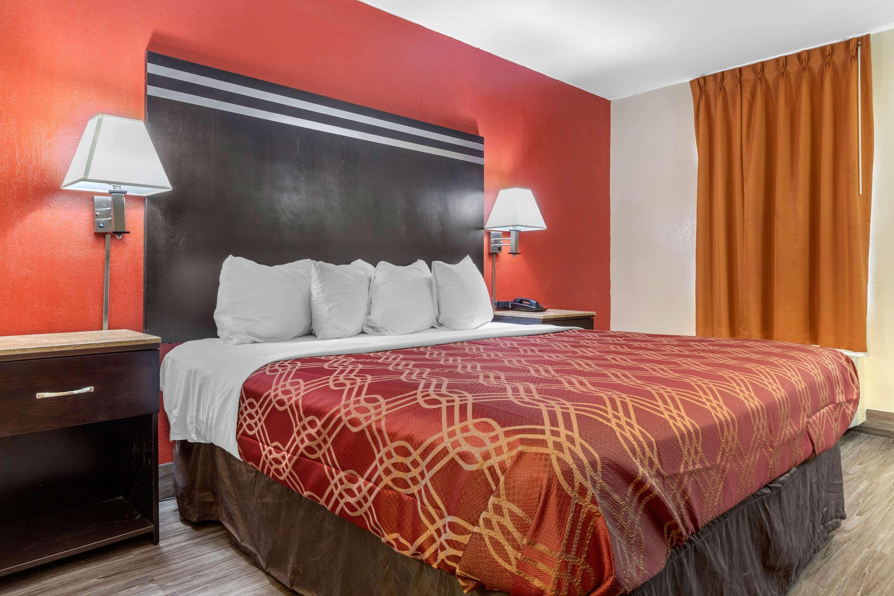 Econo Jackson Hotel 2*