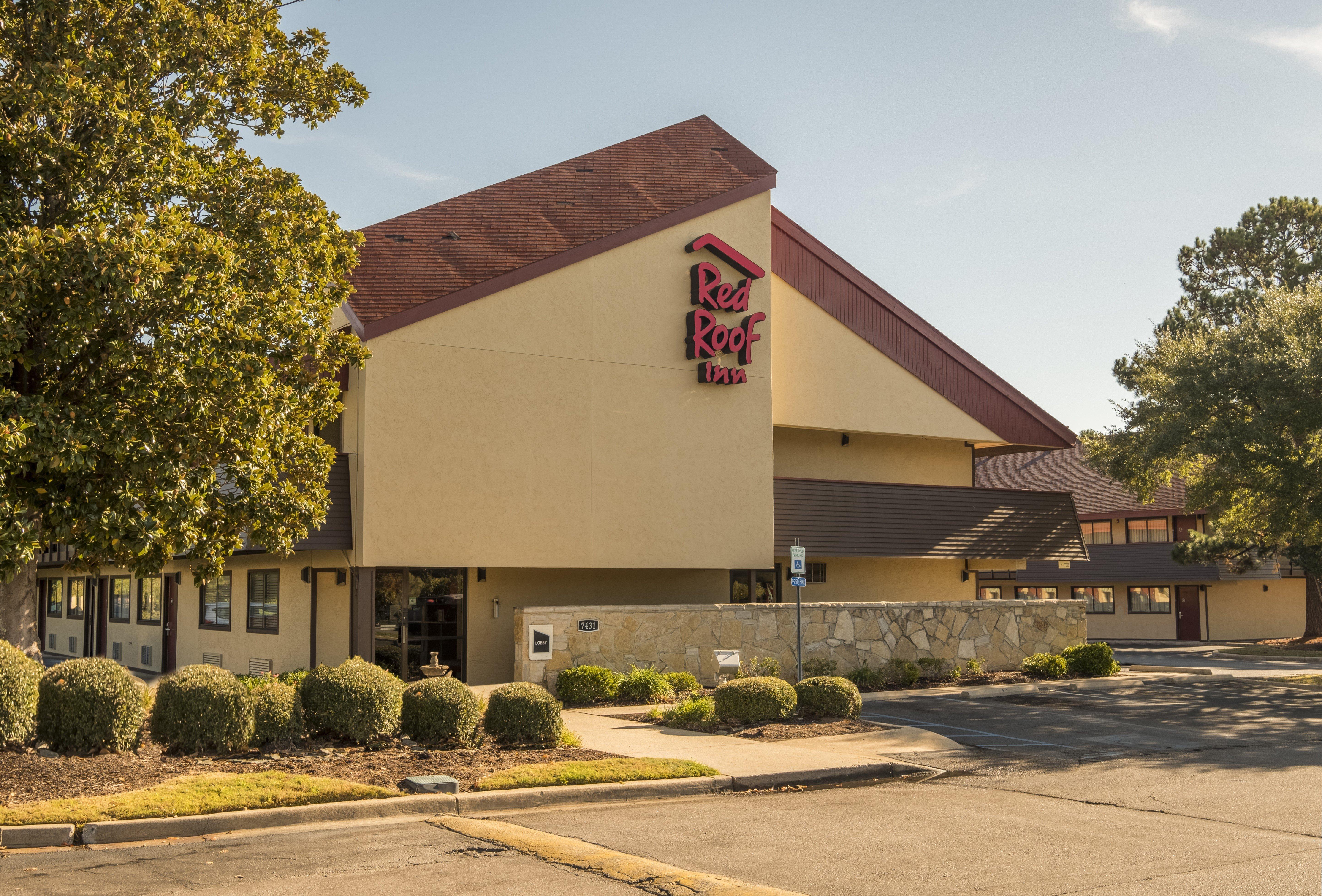 Red Roof East - Ft Jackson Motel