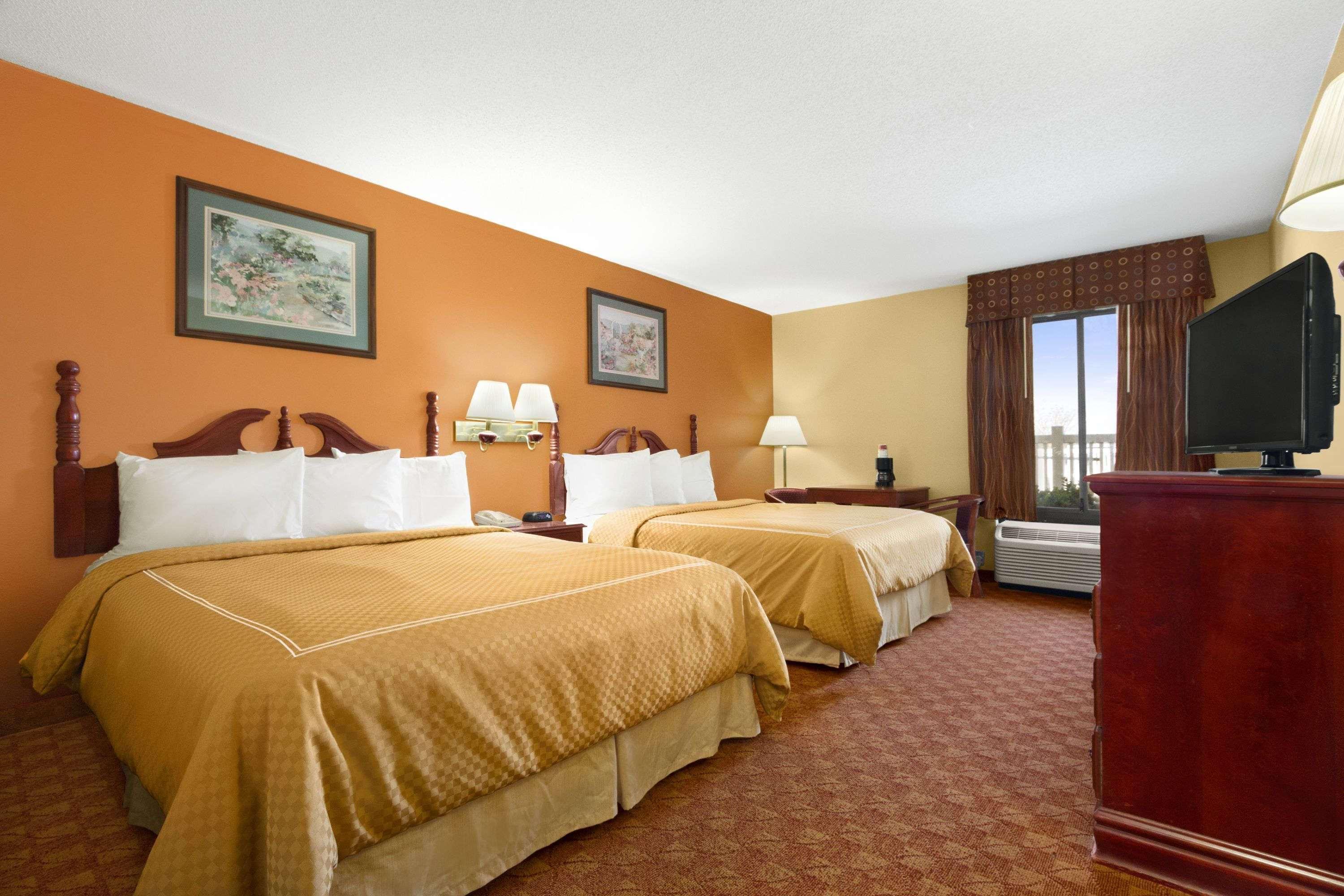 Ramada Limited - 2*