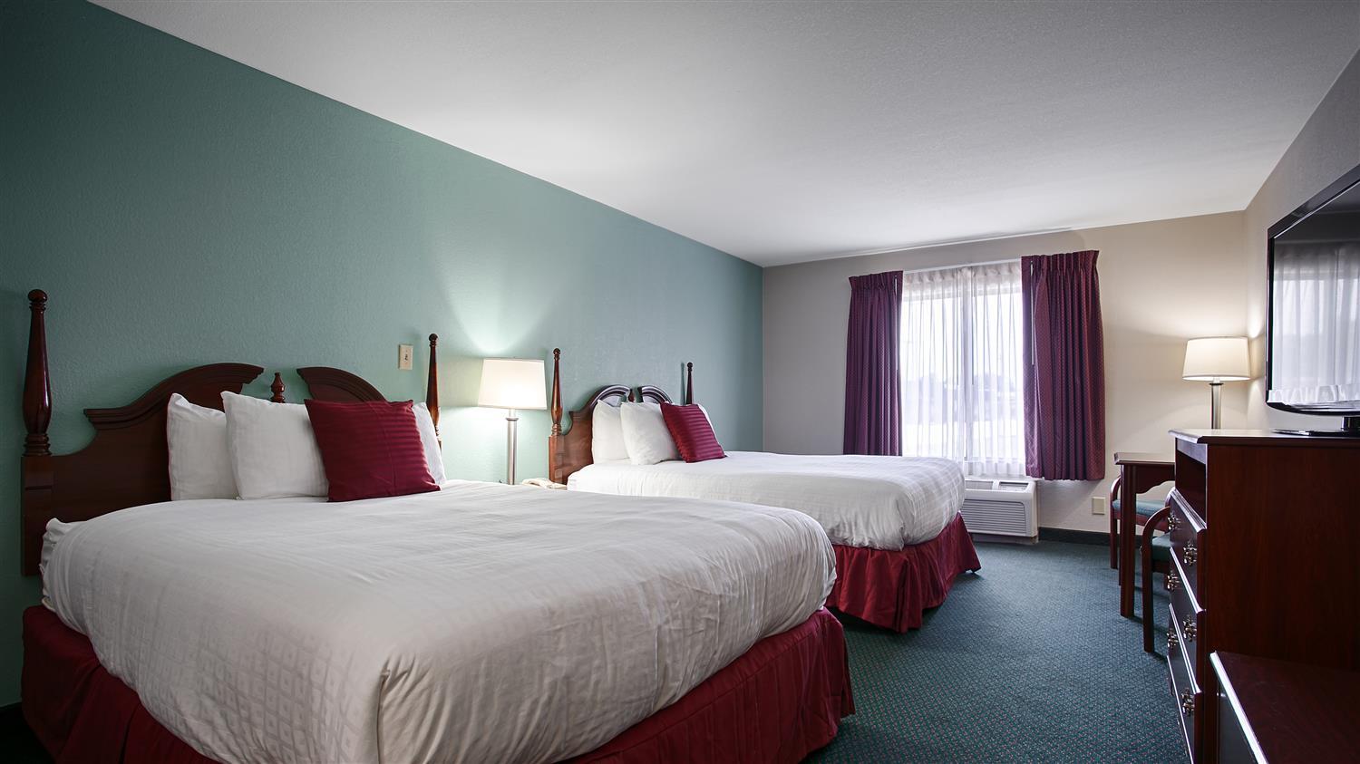 Western Executive & Hotel 3*