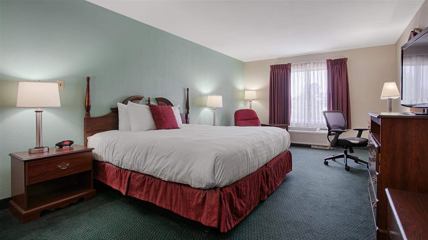 Hotel Western Executive & 3*