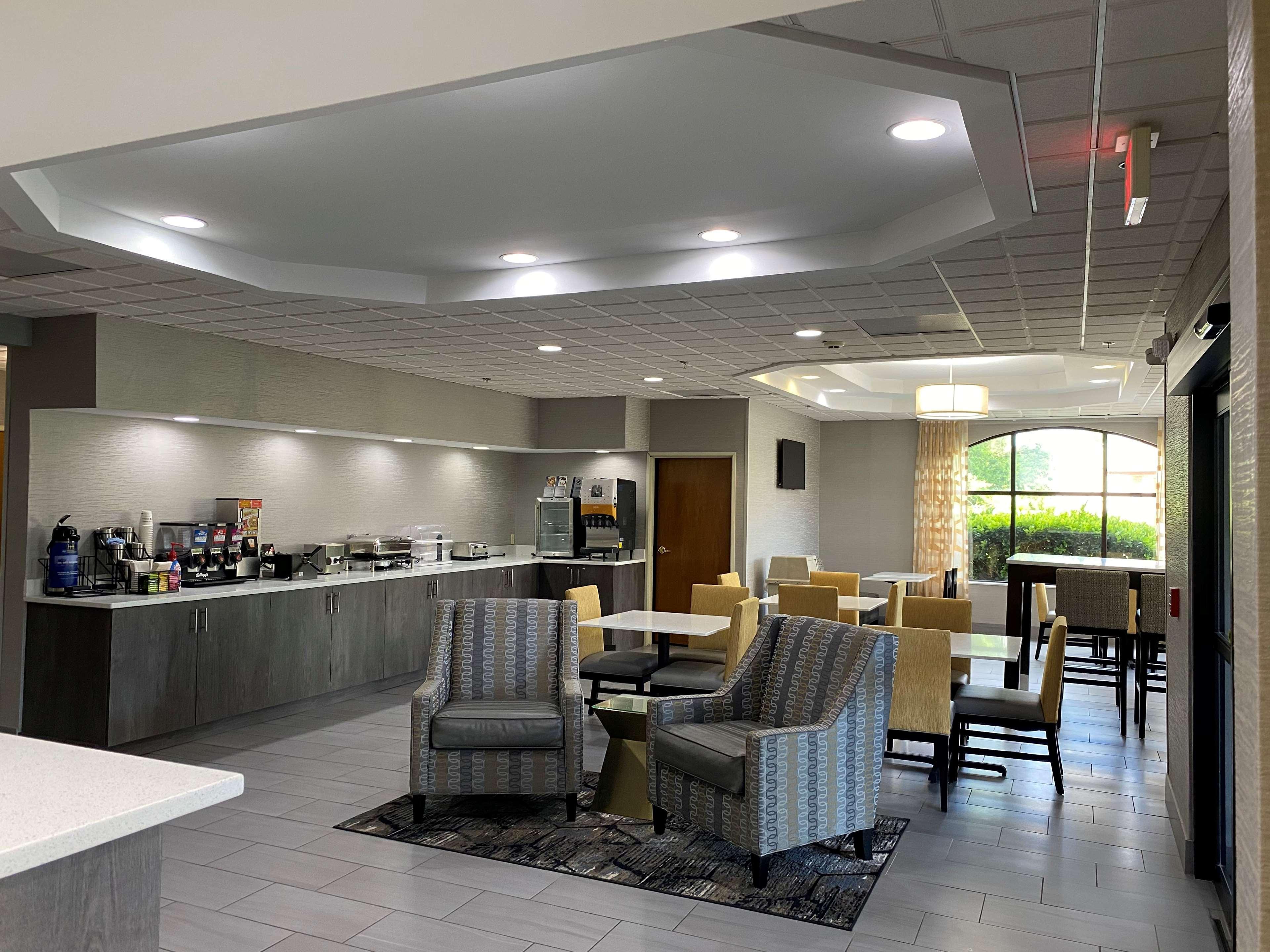 Hotel Western Executive & 3*