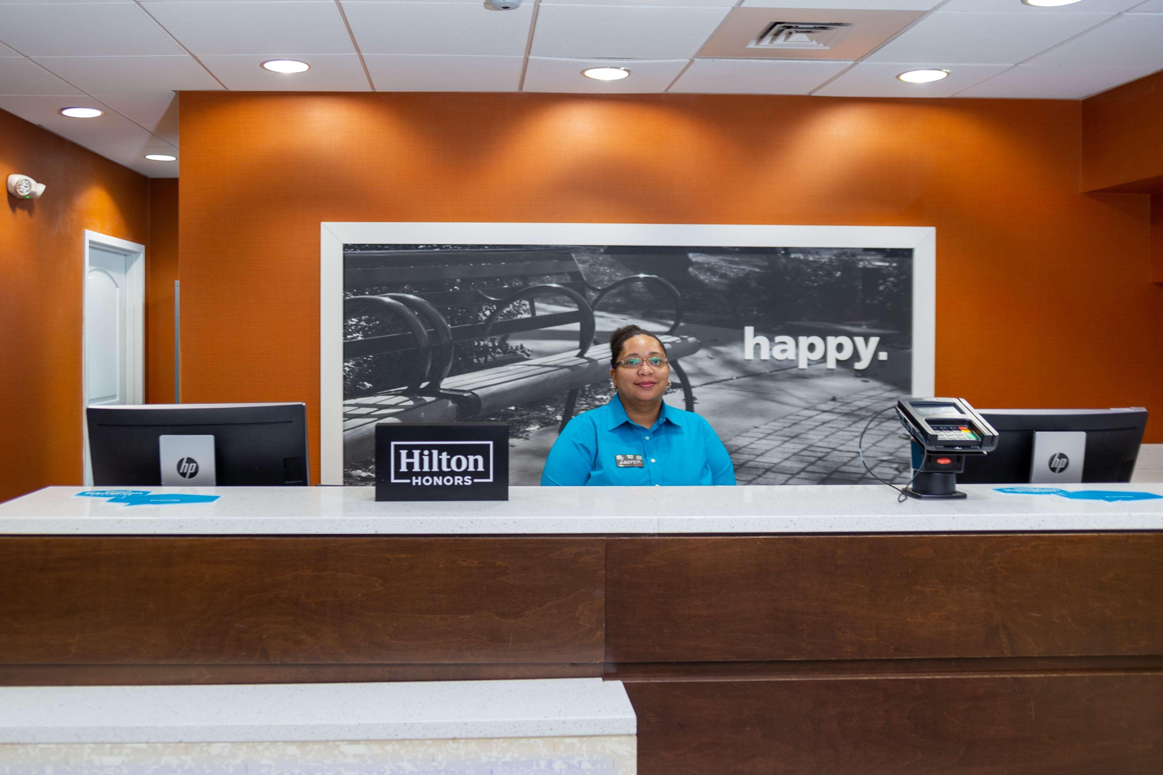 Hotel Hampton I-26/harbison Blvd 3*