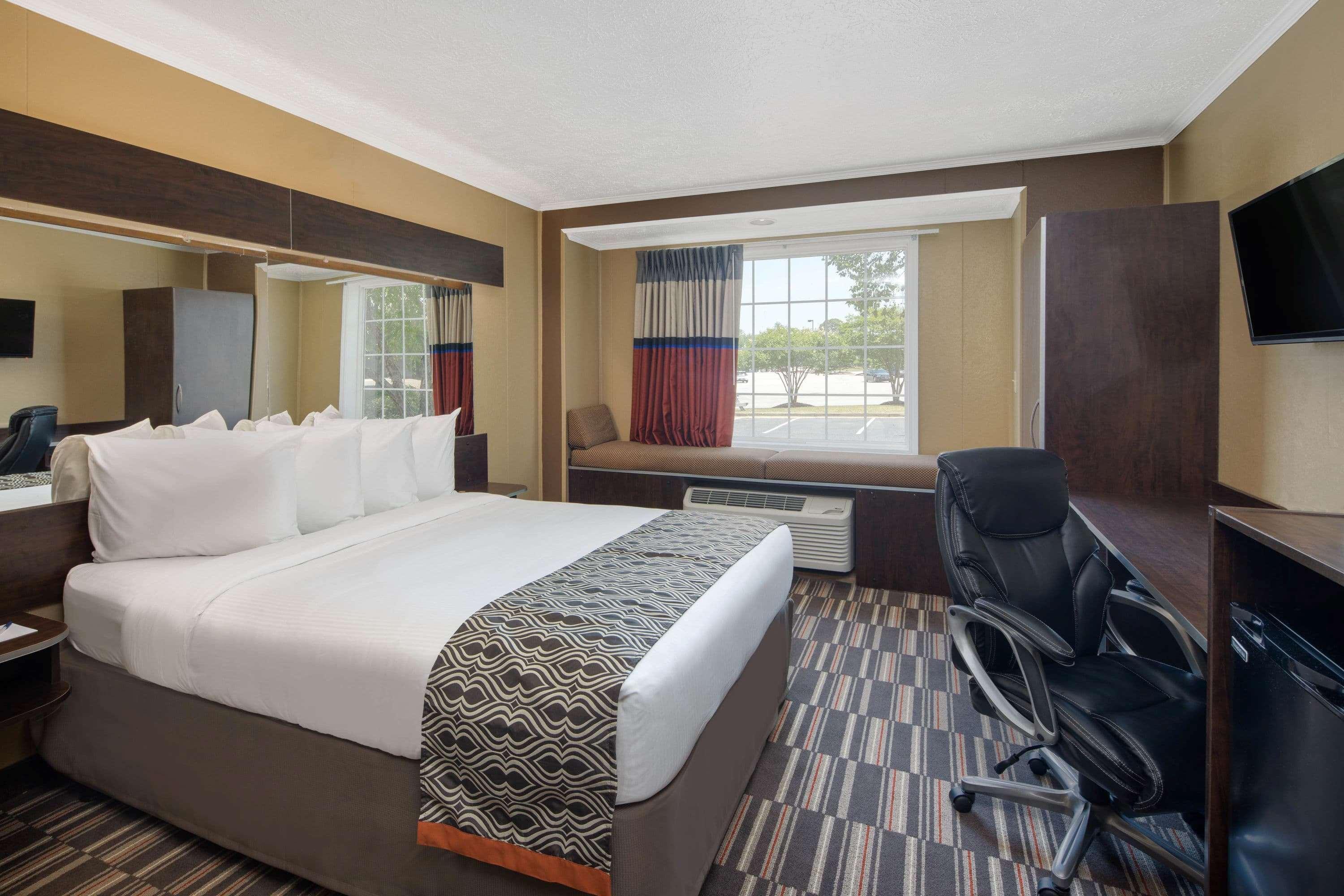 Microtel & By Wyndham Jackson N 3*