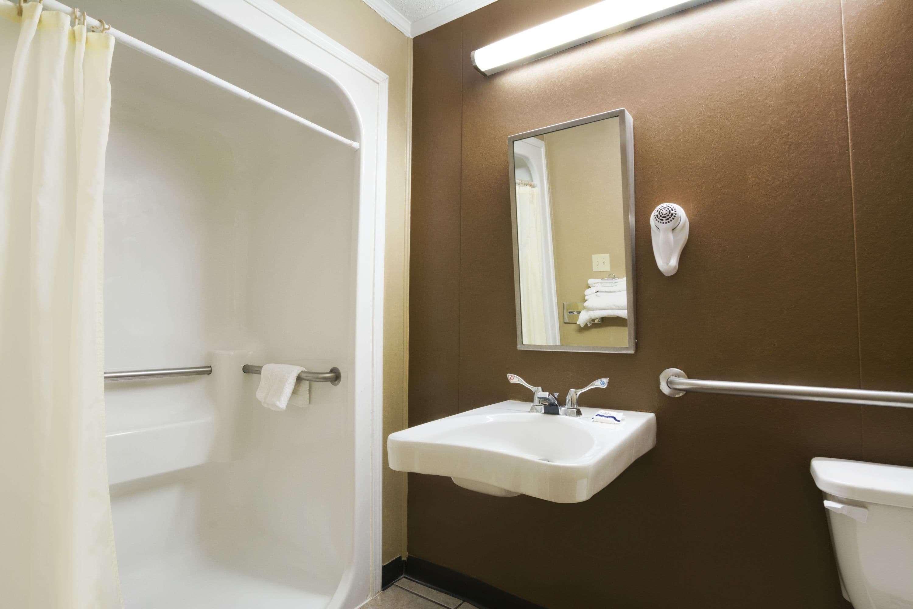 Microtel & By Wyndham Jackson N