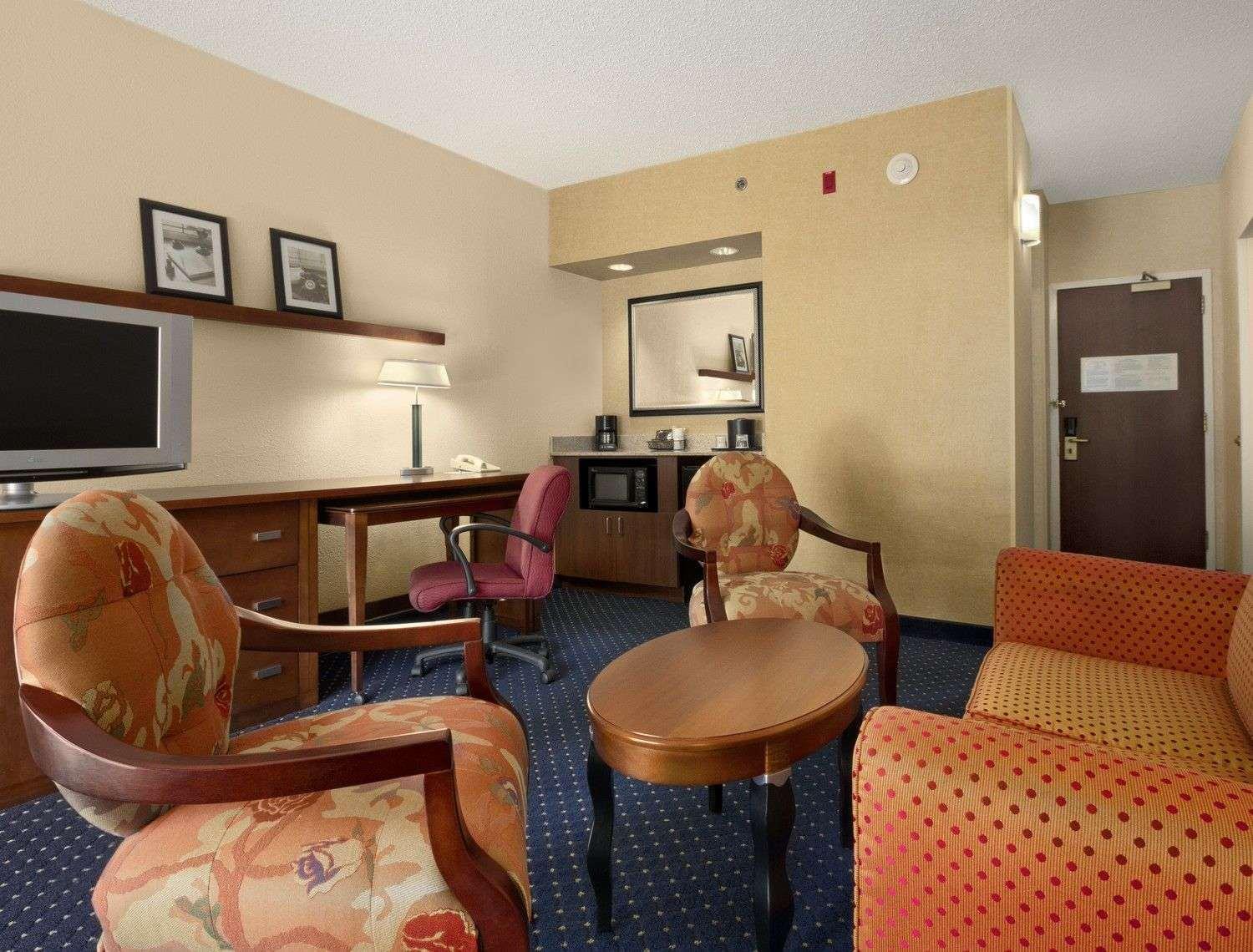 Hotel Baymont By Wyndham Northwest 3*