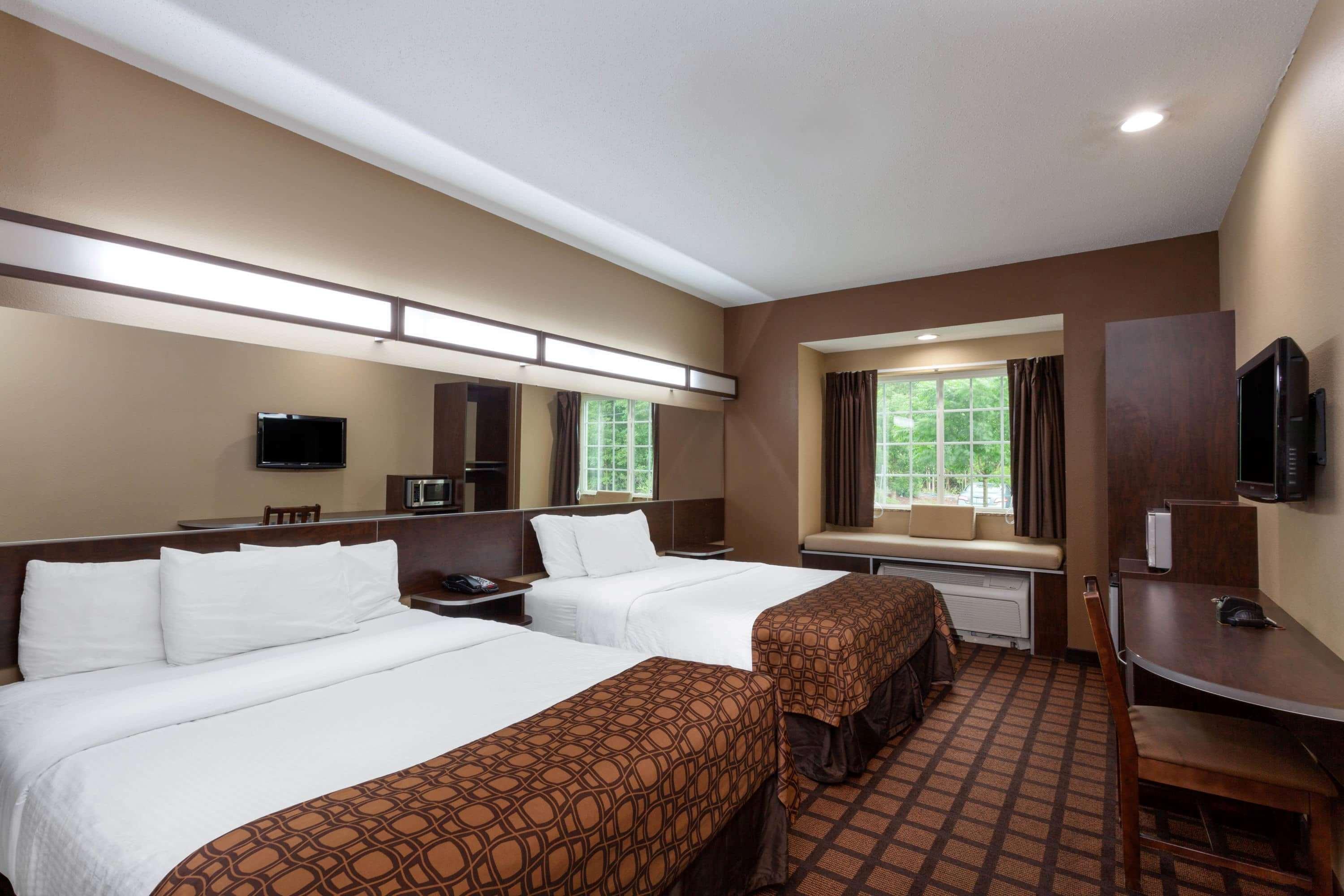 Microtel & By Wyndham Motel Columbia