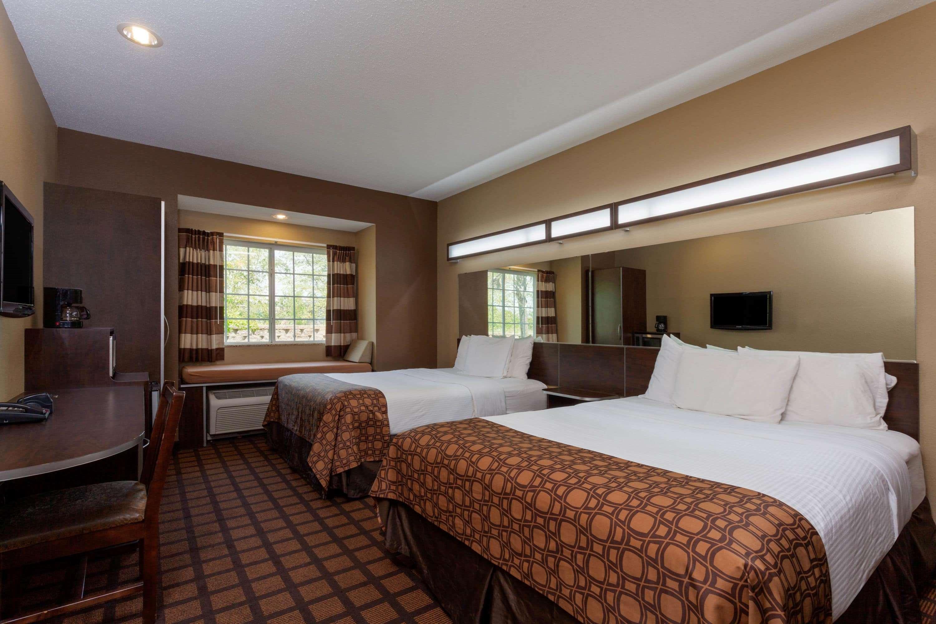 Microtel & By Wyndham Motel