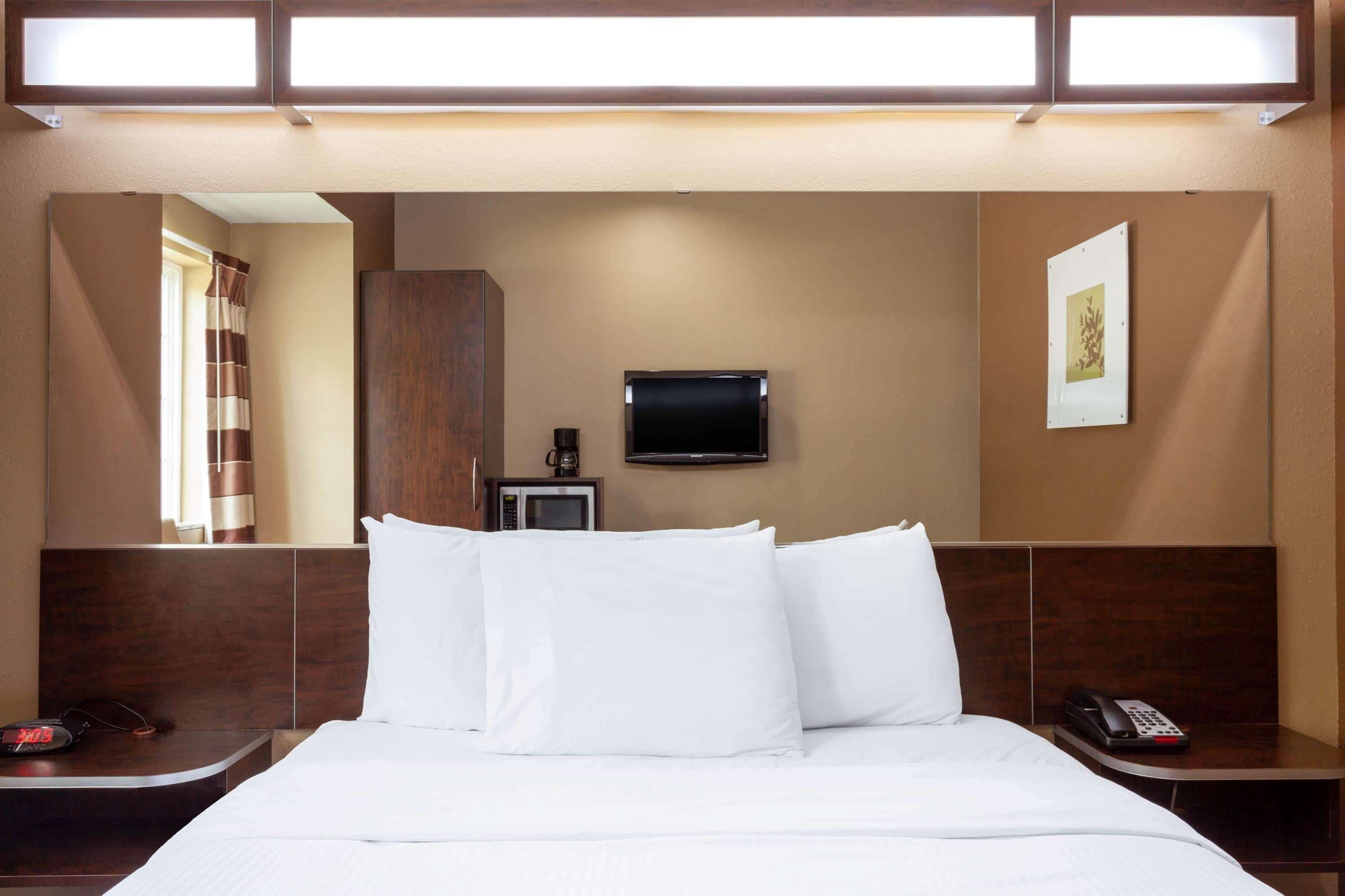 Motel Microtel & By Wyndham
