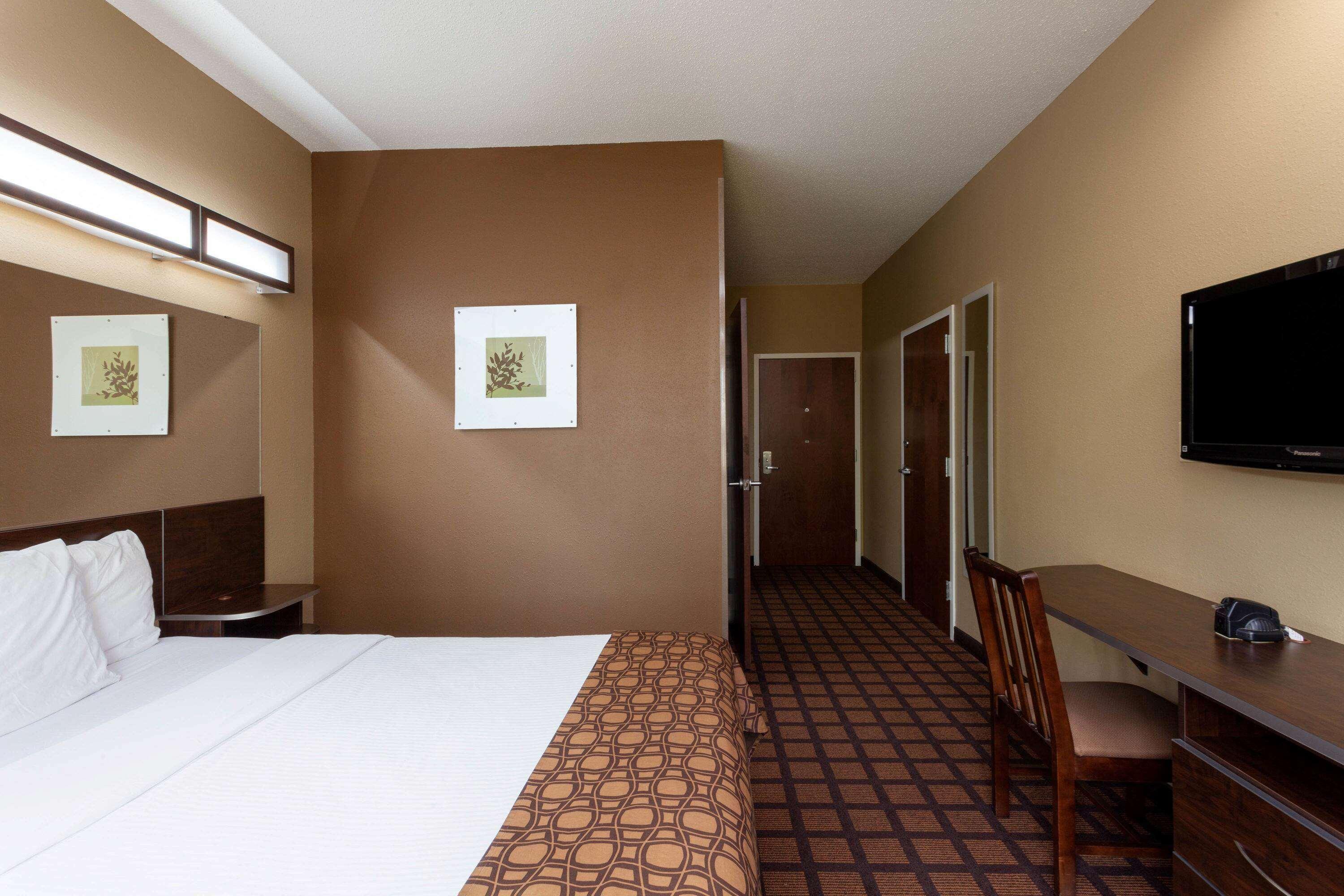 Motel Microtel & By Wyndham