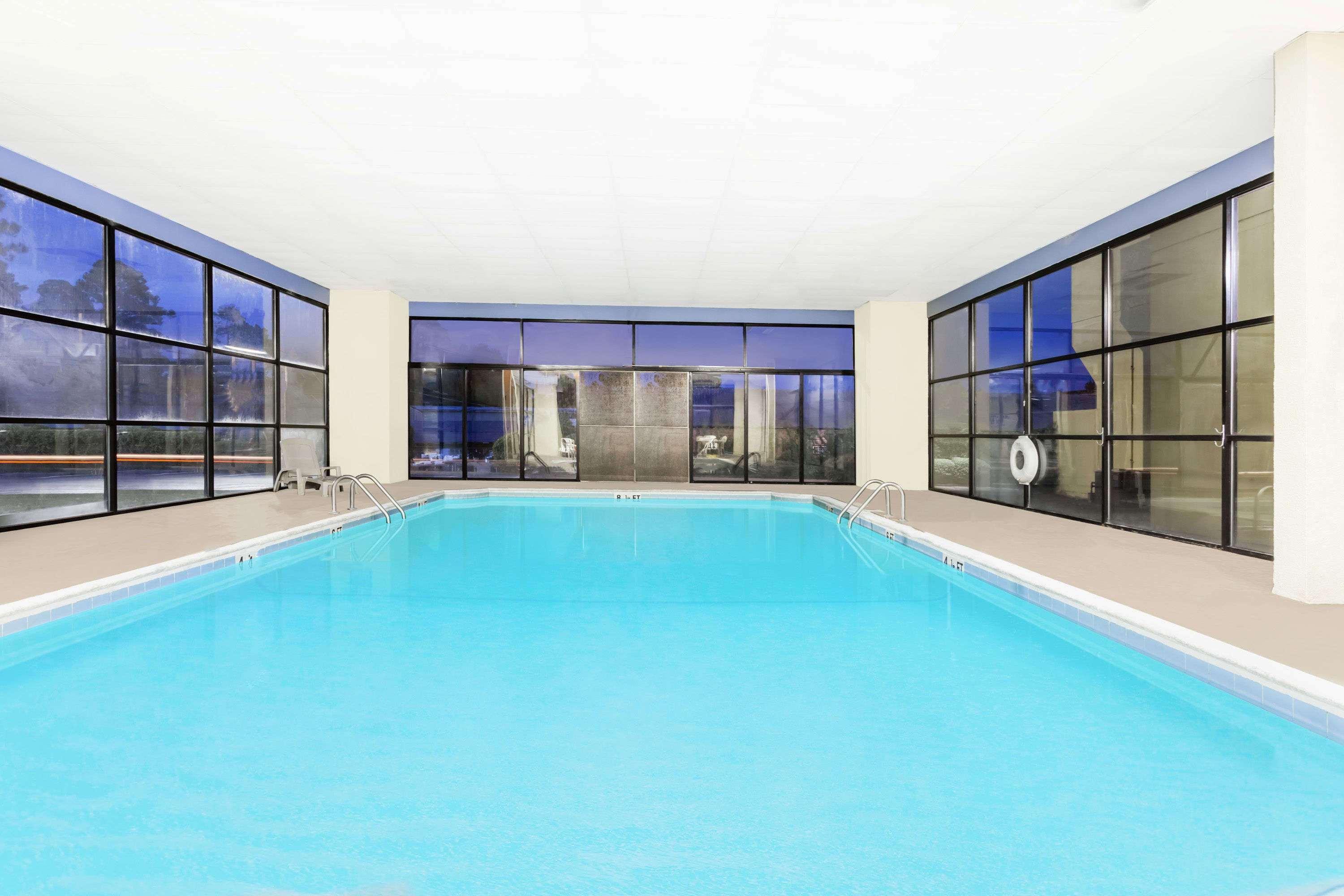 Days & By Wyndham Se Ft Jackson Hotel Columbia