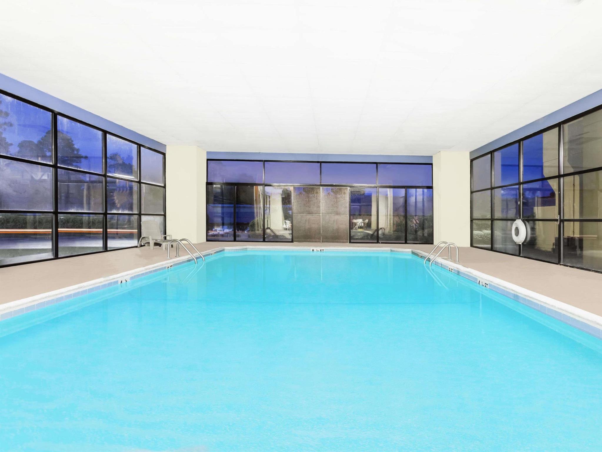 Hotel Days & By Wyndham Se Ft Jackson