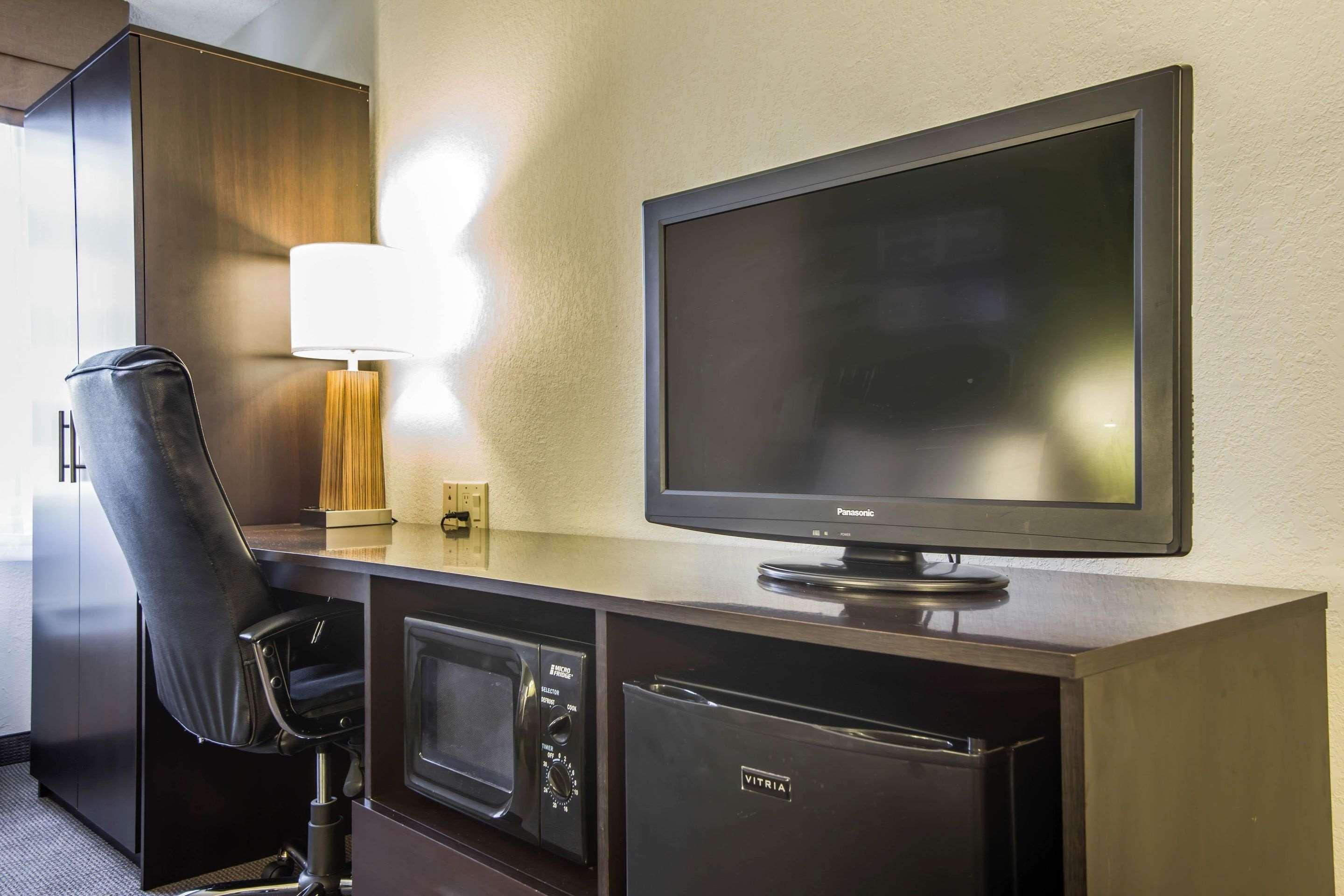 Sleep Airport 3* Columbia