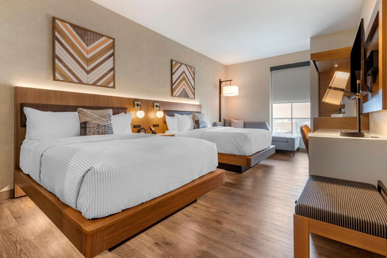 Hotel Cambria Downtown The Vista
