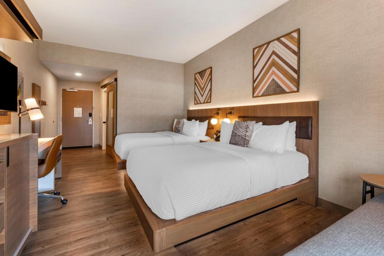 Cambria Downtown The Vista 3*