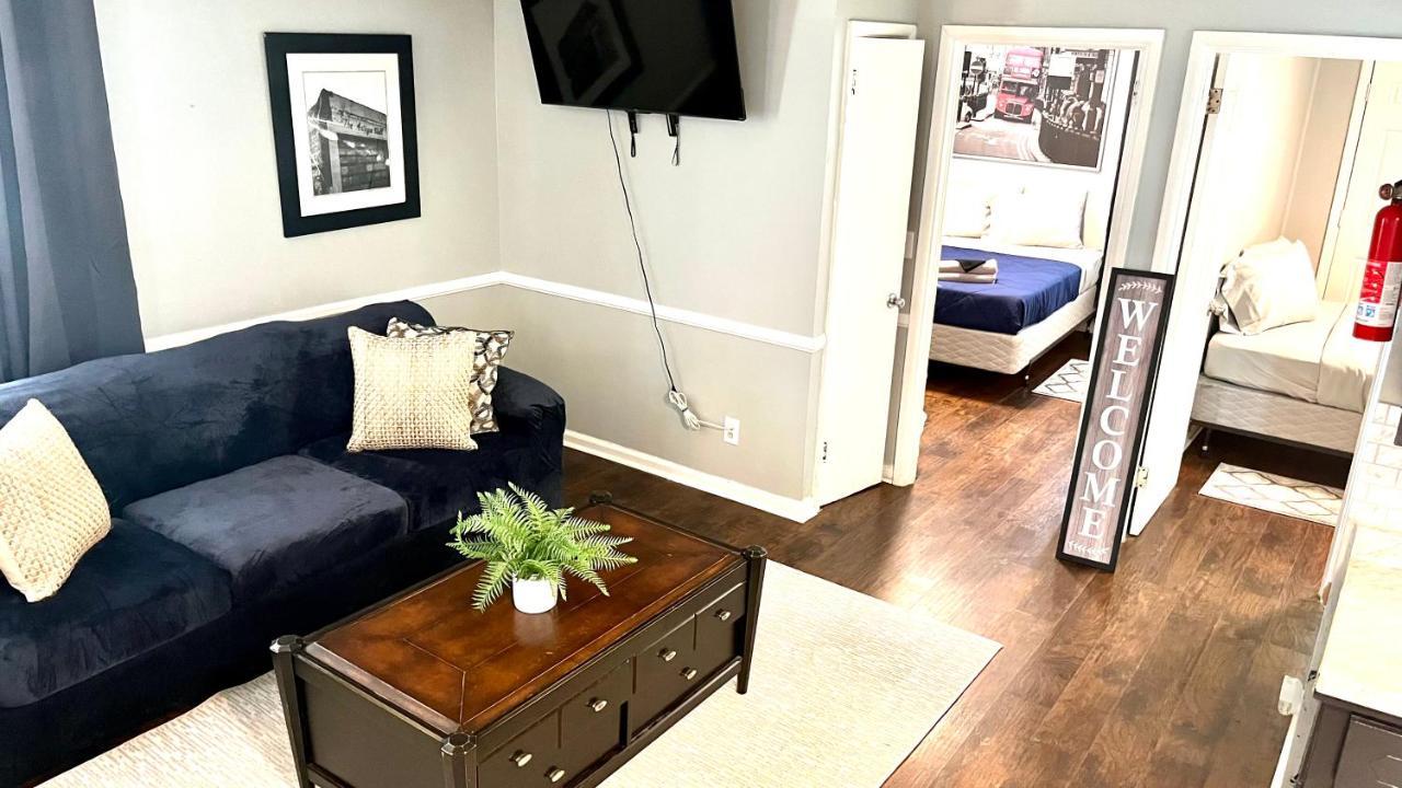 Renovated Mins From Hospital, Downtown, Ft Jackson, Stadium & State Fair Apartment Columbia