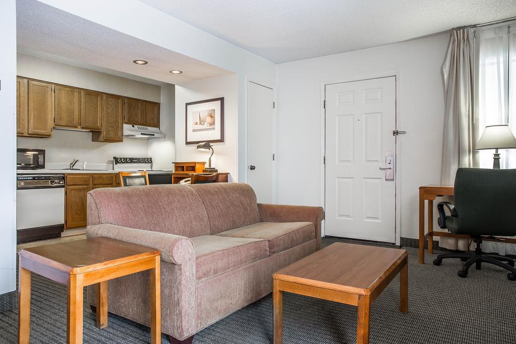 Cloverleaf - Columbia, Sc Hotel 2*