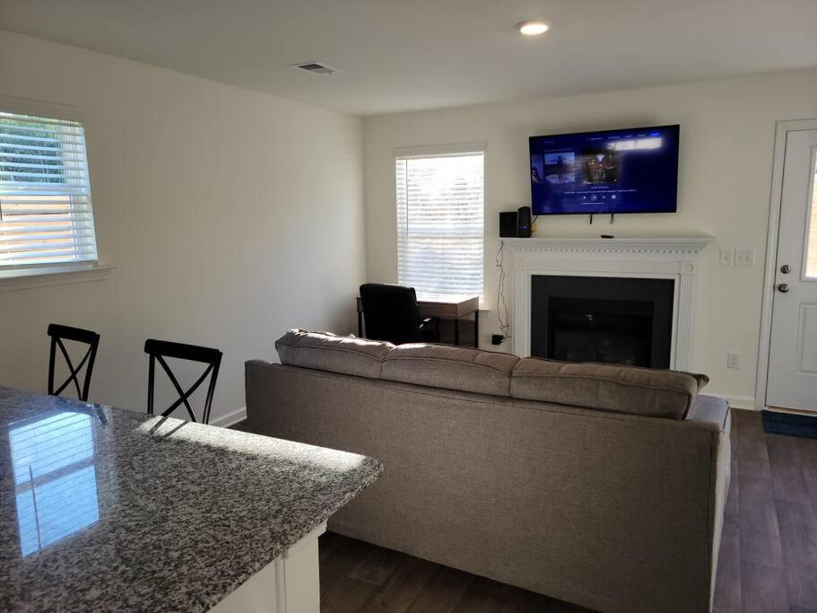Sc 3745 New Townhouse Ft Jackson & Usc Apartment Columbia