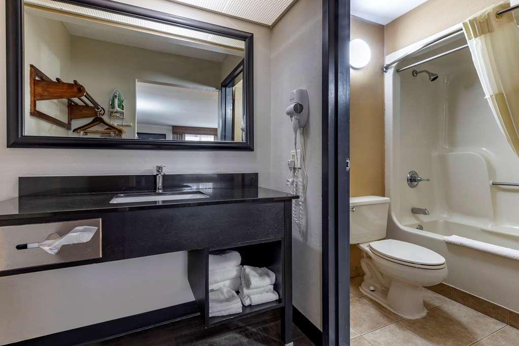 Quality And Ft Jackson Maingate 3* Columbia