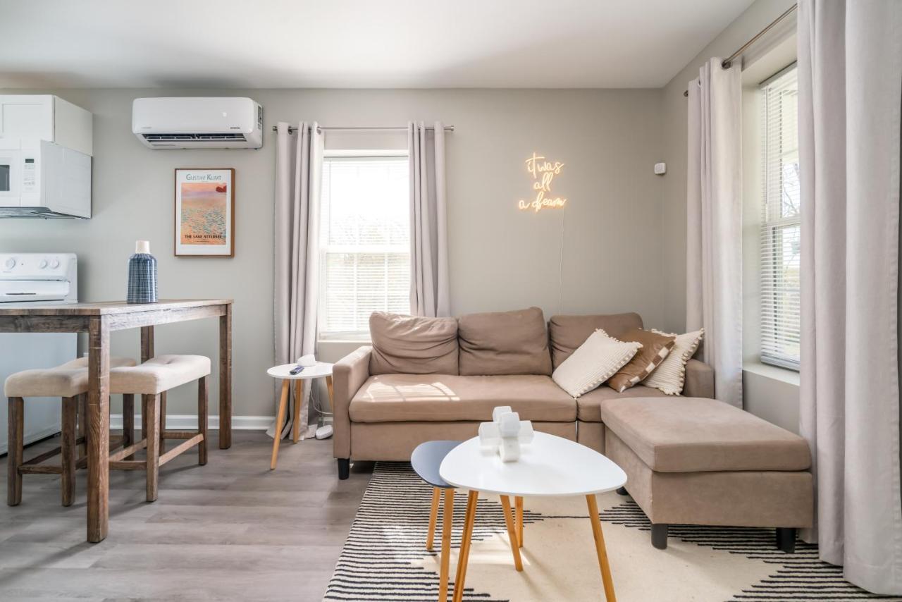 Vibrant 1 Bed Near Downtown Cola! Apartment *
