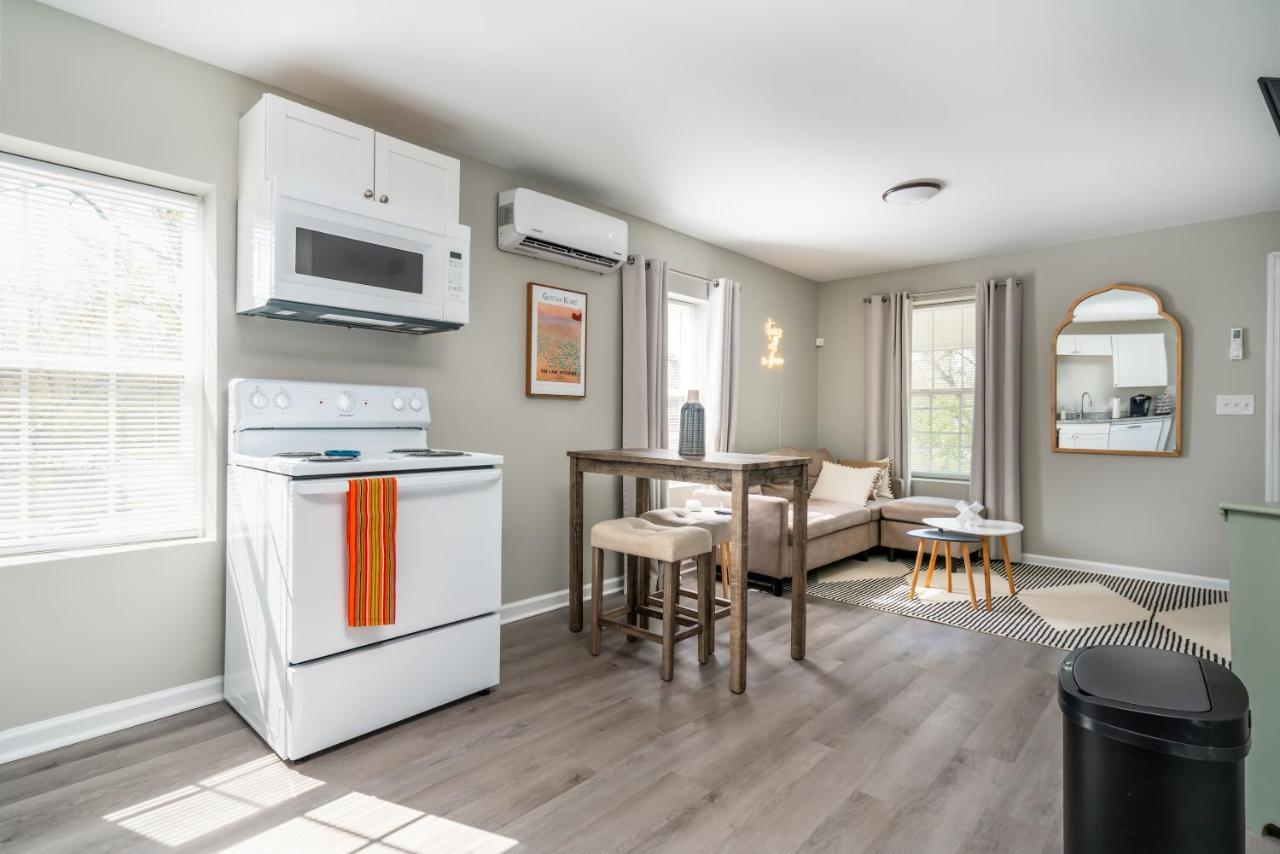 Vibrant 1 Bed Near Downtown Cola!