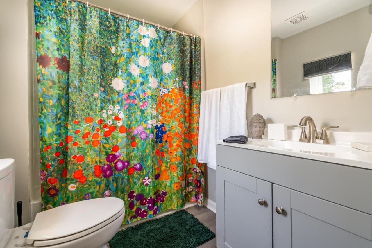 Vibrant 1 Bed Near Downtown Cola! Apartment Columbia