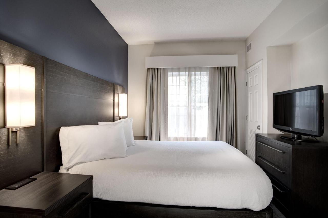 Northeast/fort Jackson Area Hotel 3*