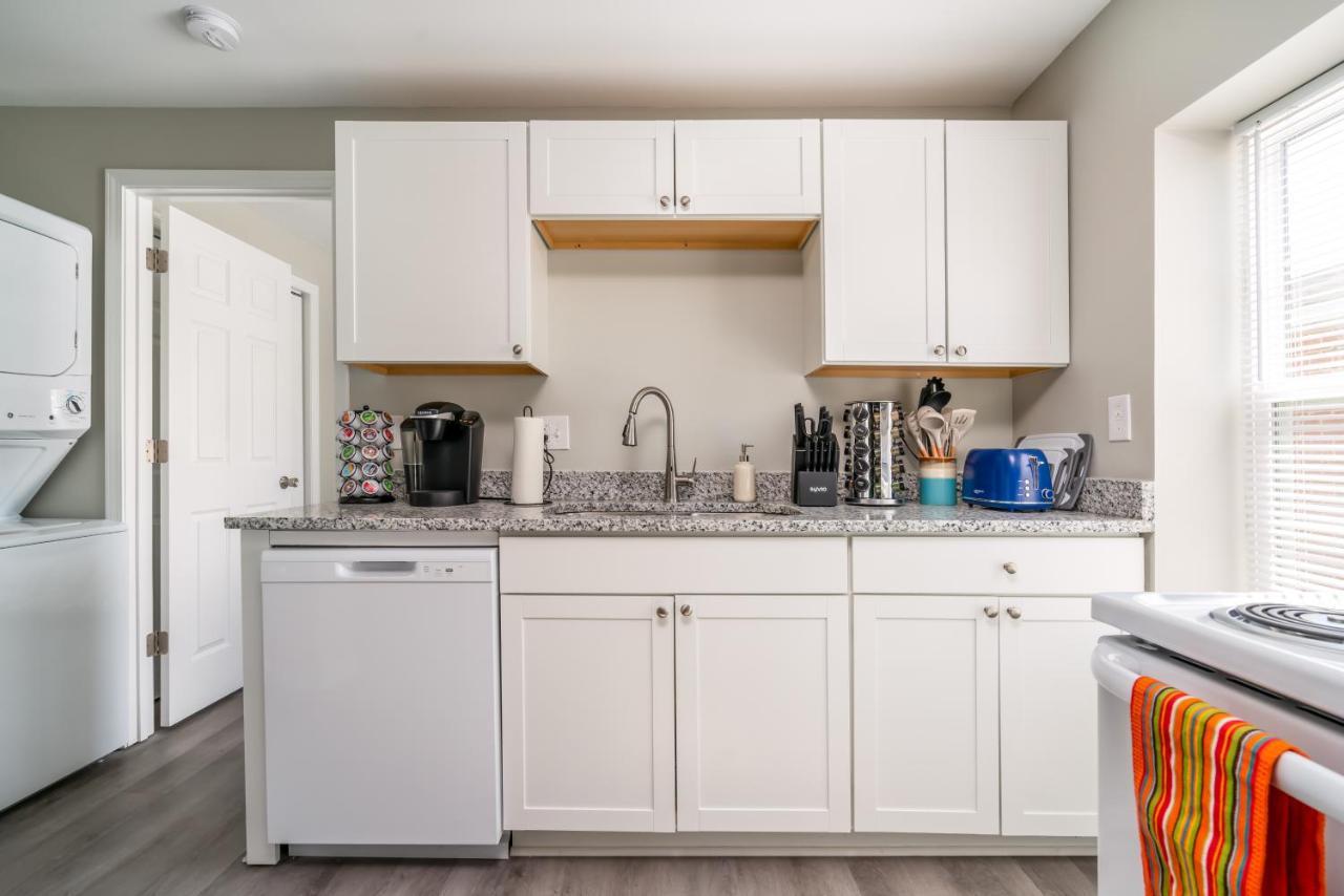 Vibrant 1 Bed Near Downtown Cola!